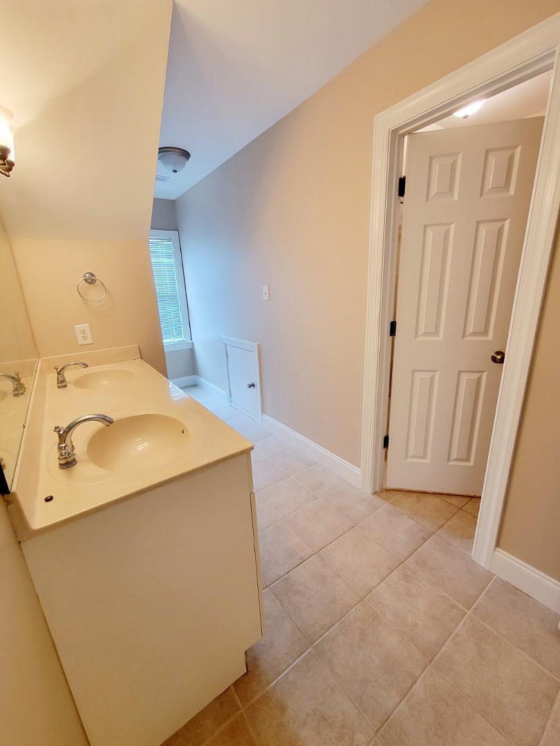 property viewer photo 40