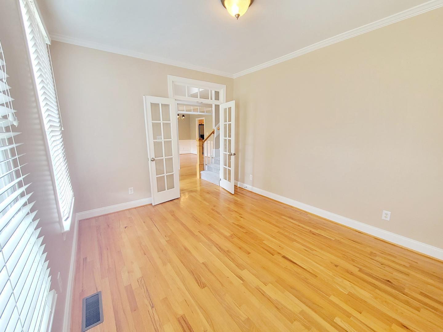 property viewer photo 5