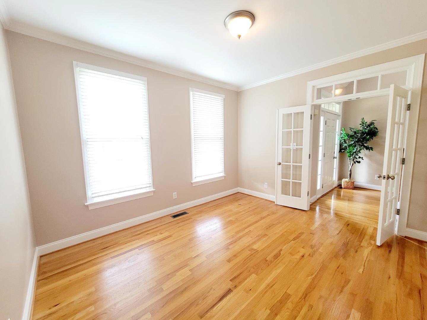 property viewer photo 6