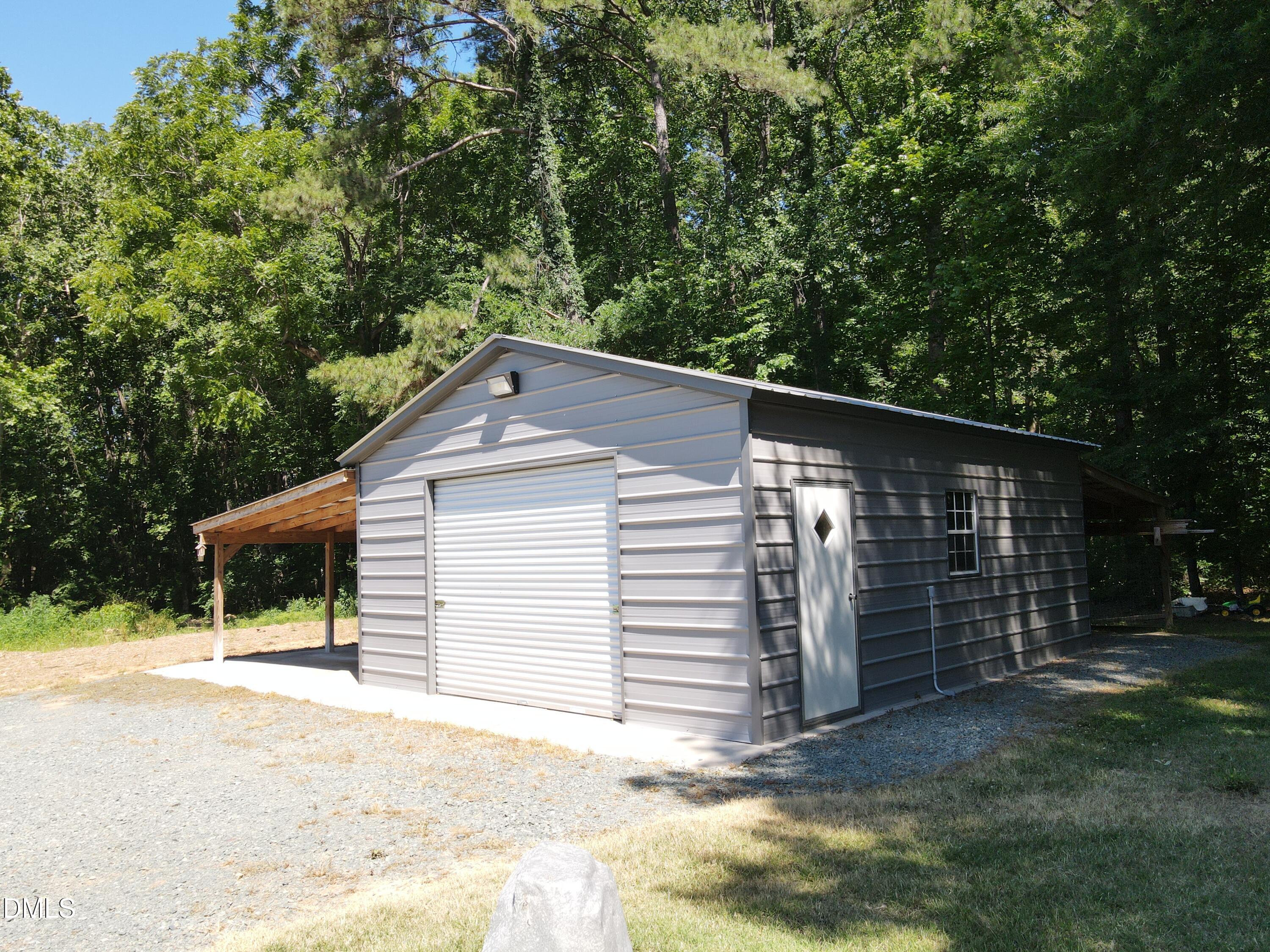 main property photo 41