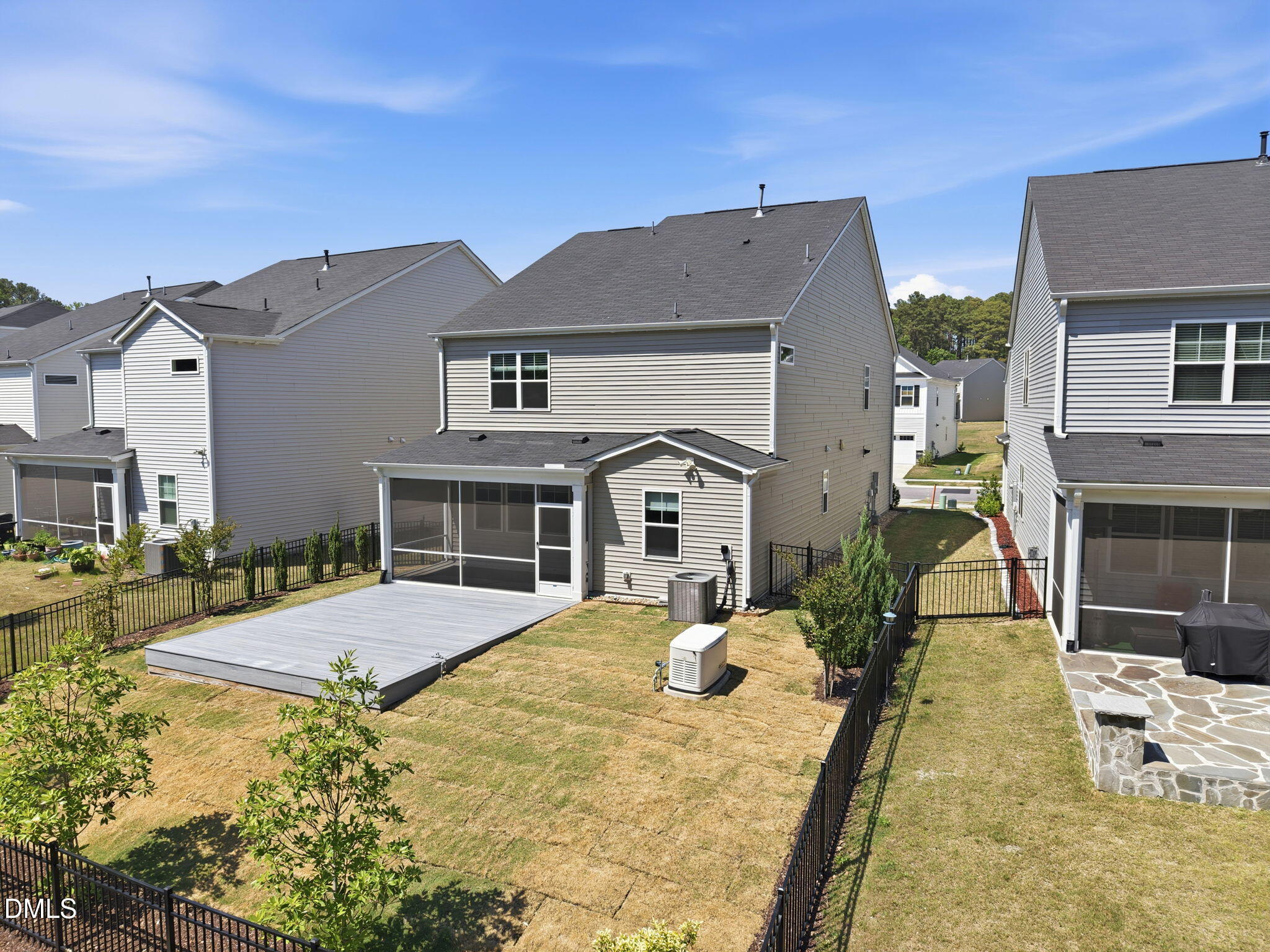 main property photo 36