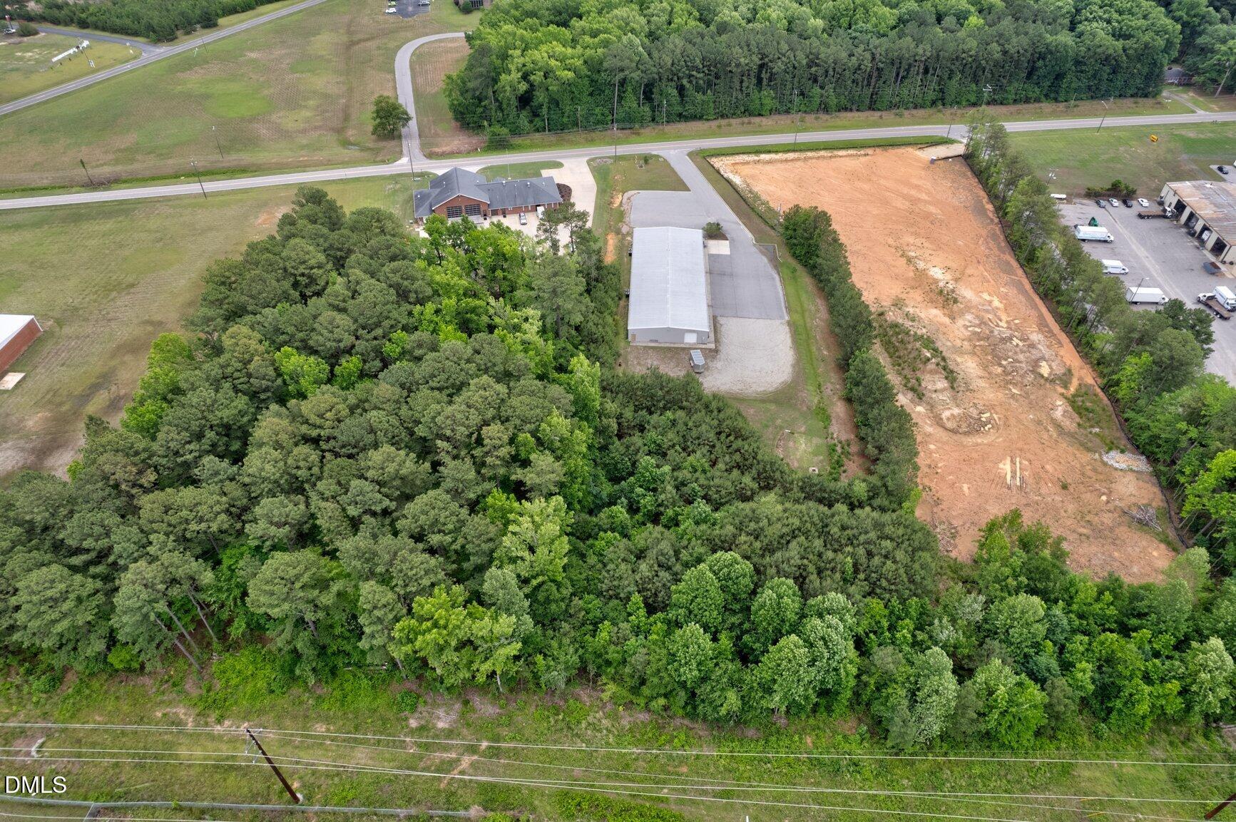 main property photo 13