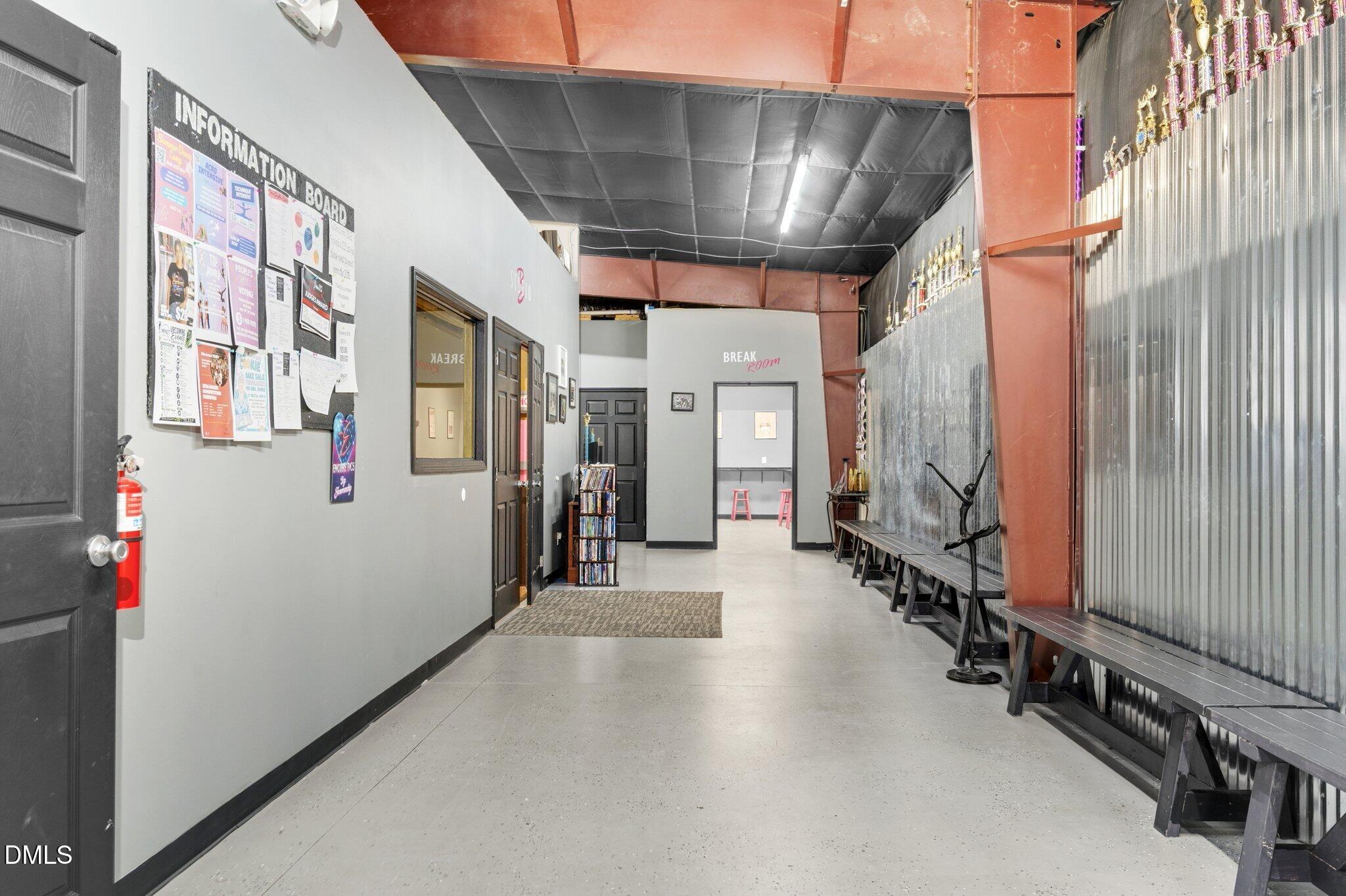 main property photo 30