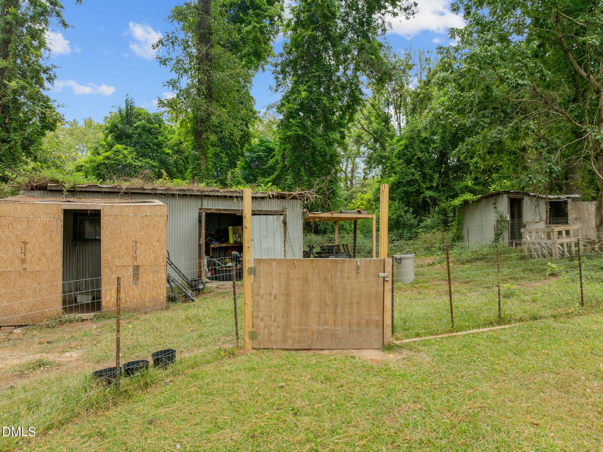 main property photo 18