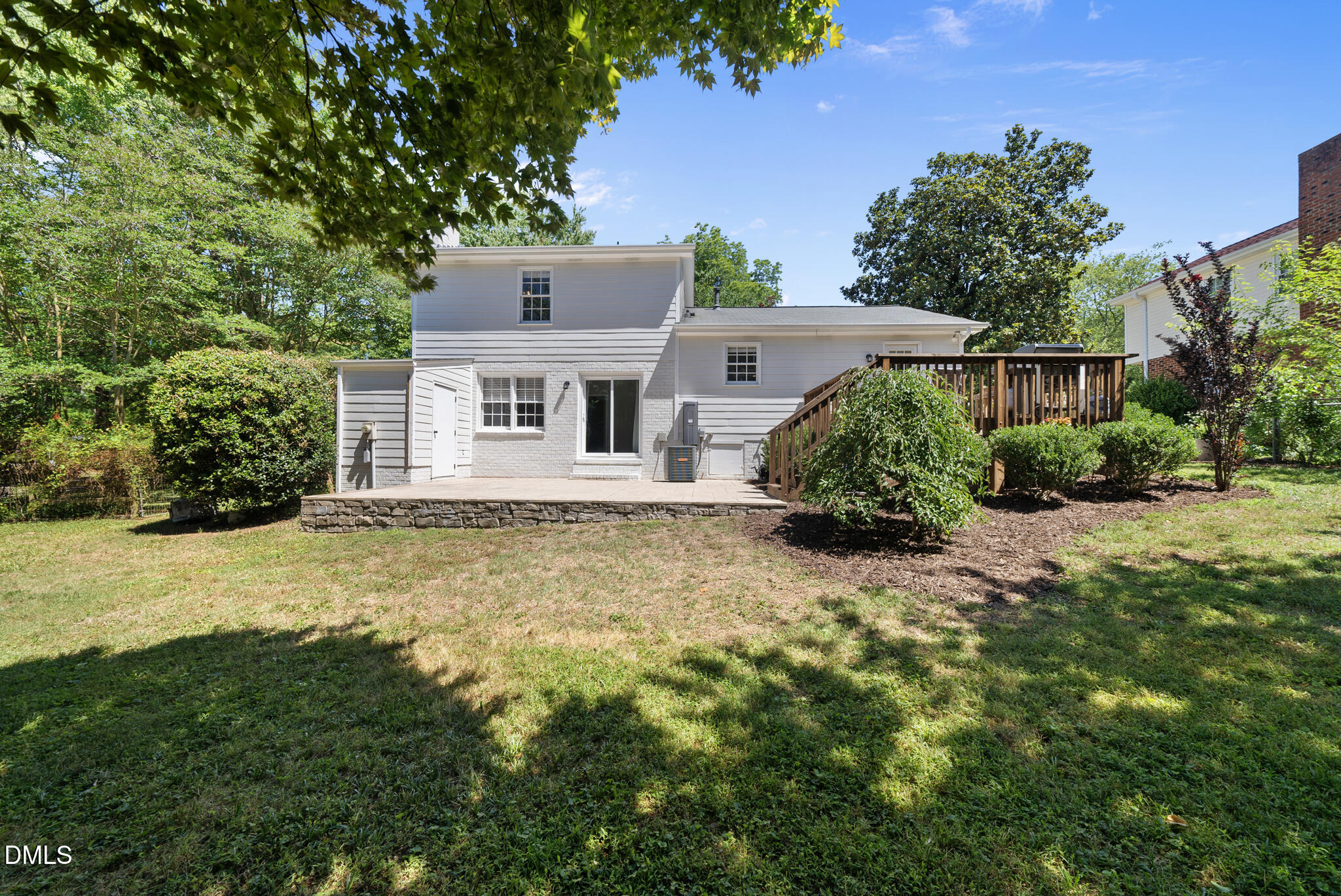 main property photo 32
