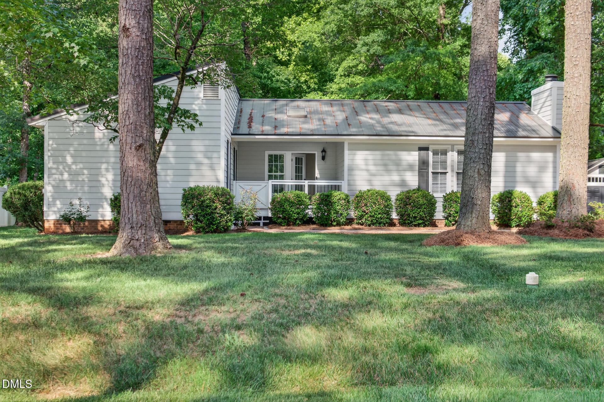 main property photo 4
