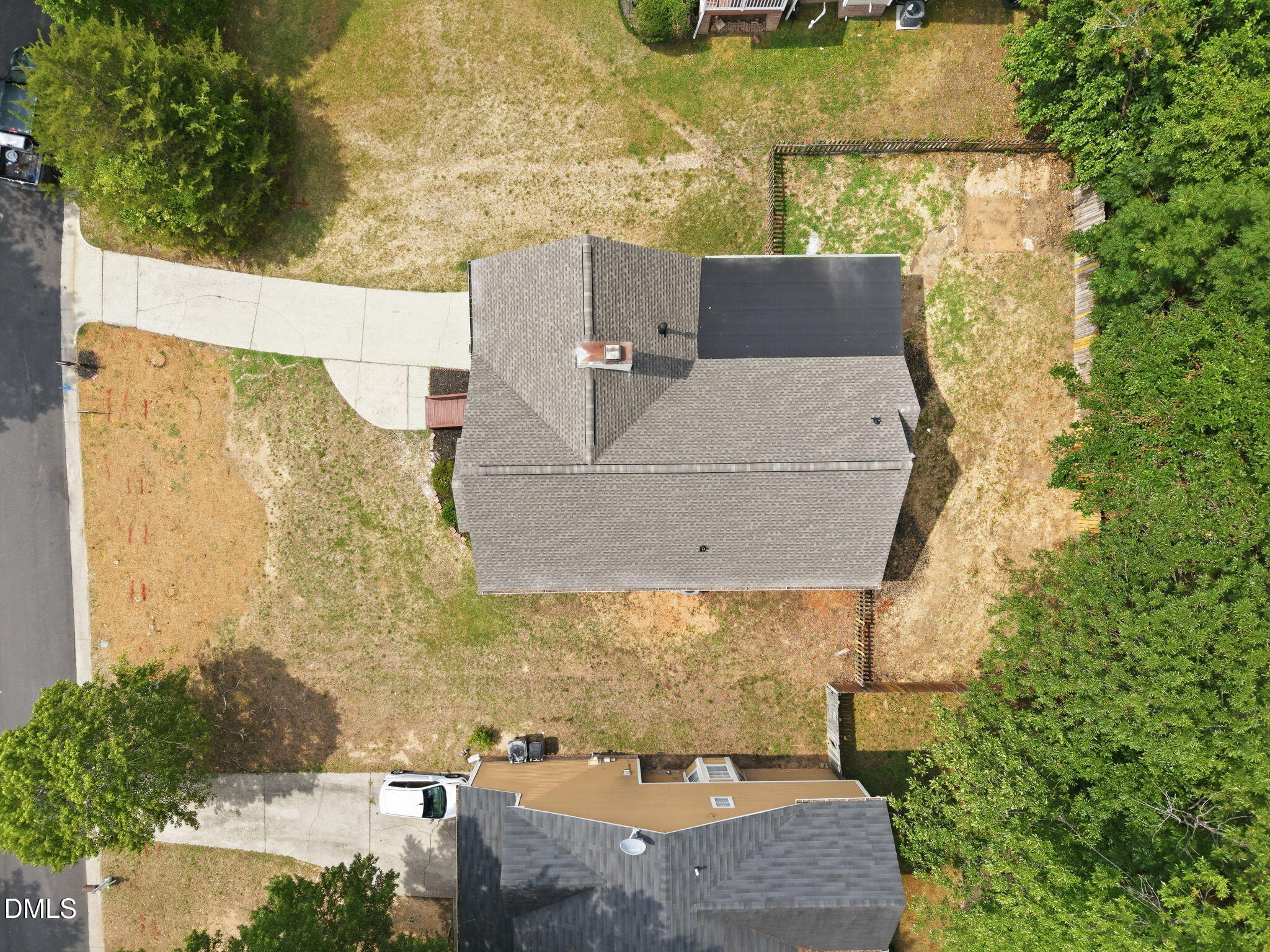 main property photo 35