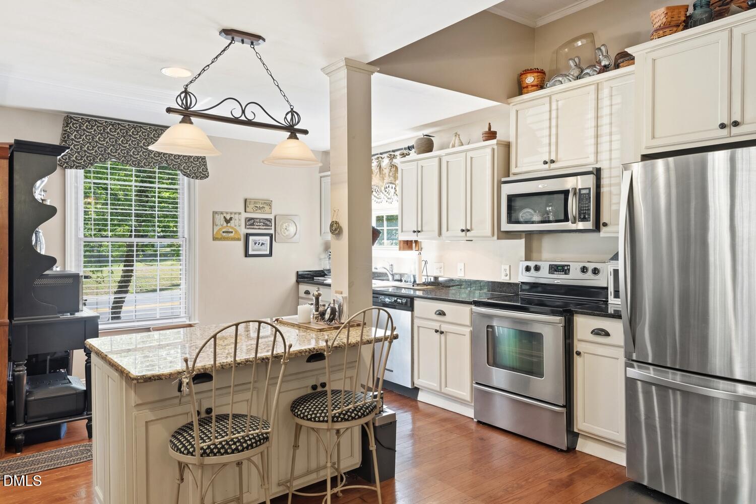 main property photo 17