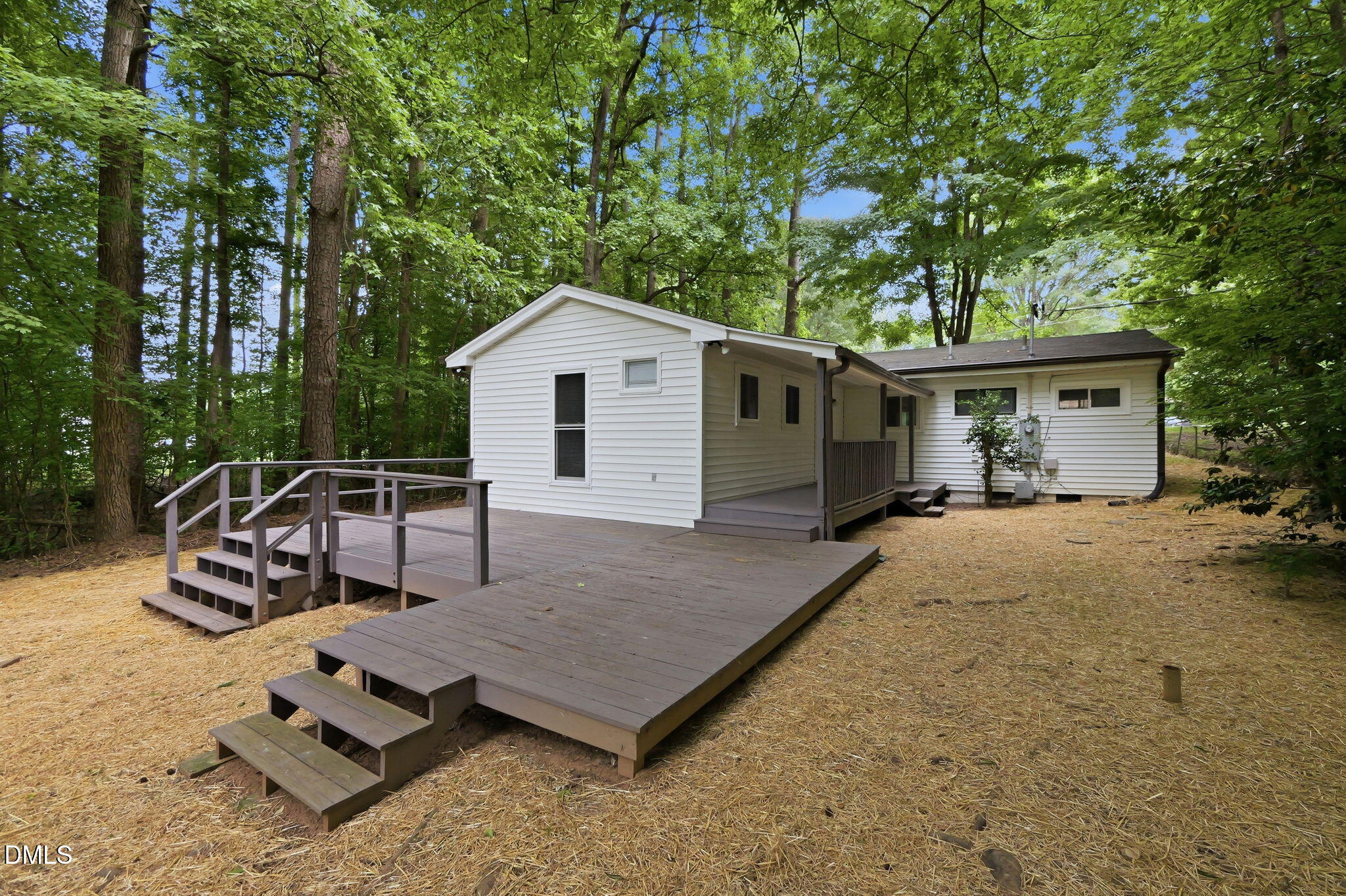 main property photo 30
