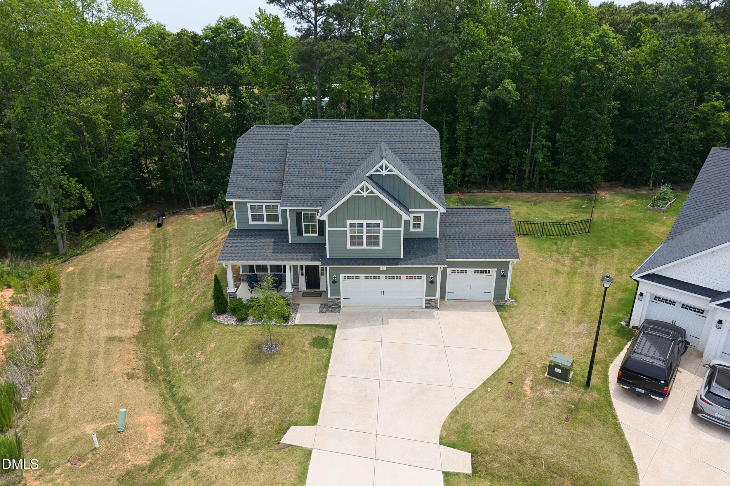 main property photo 35
