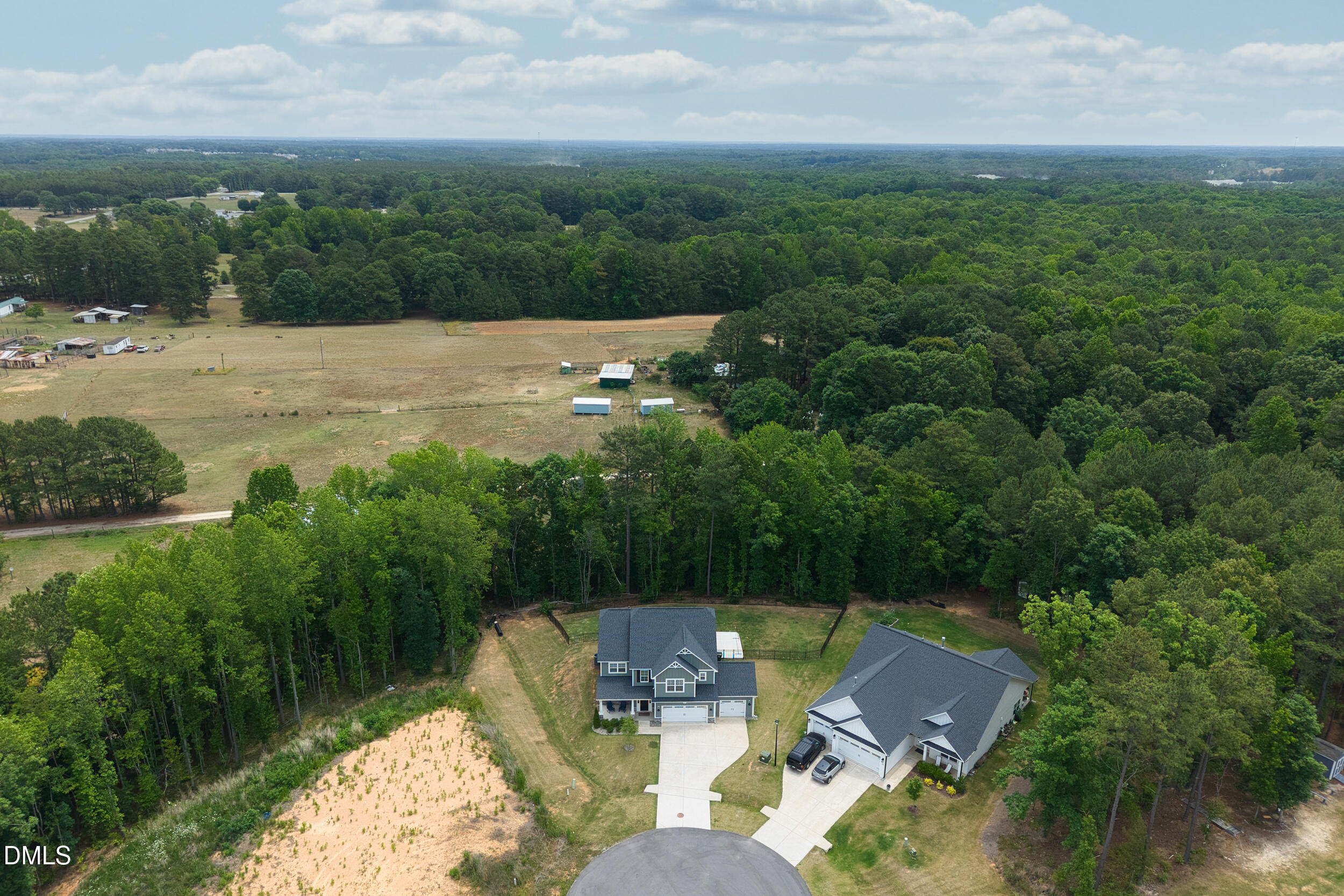 main property photo 39