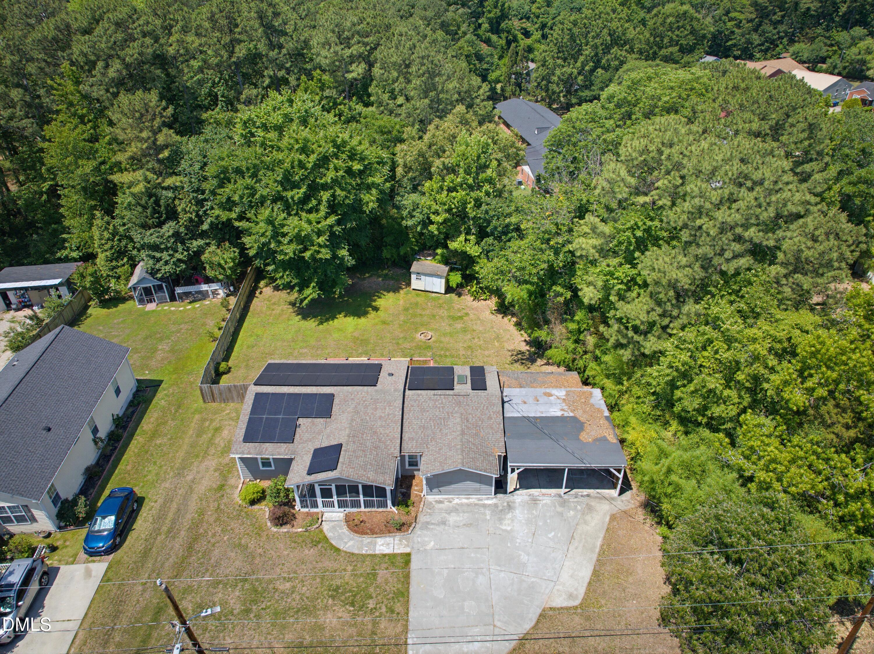 main property photo 40