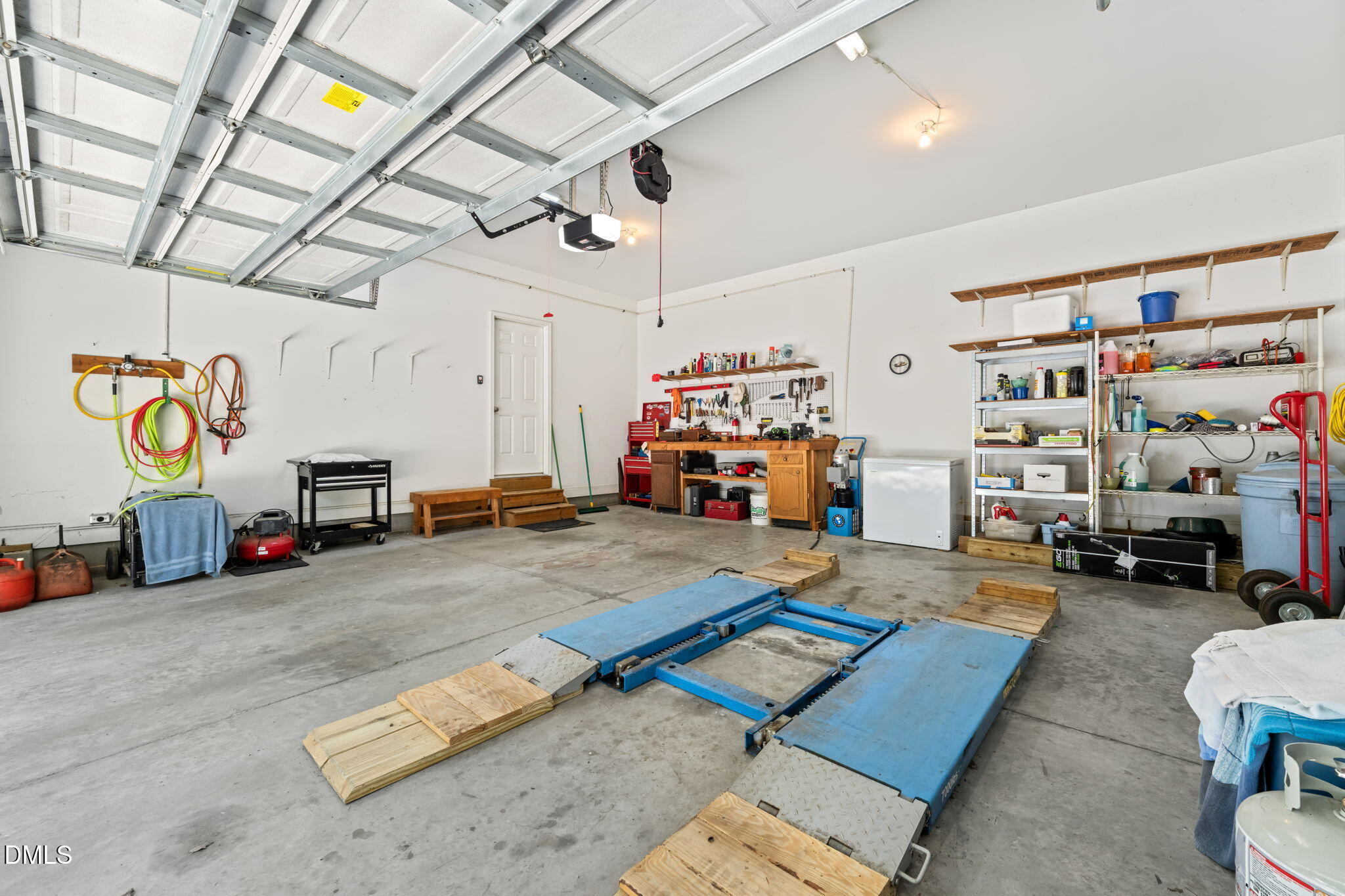 main property photo 41