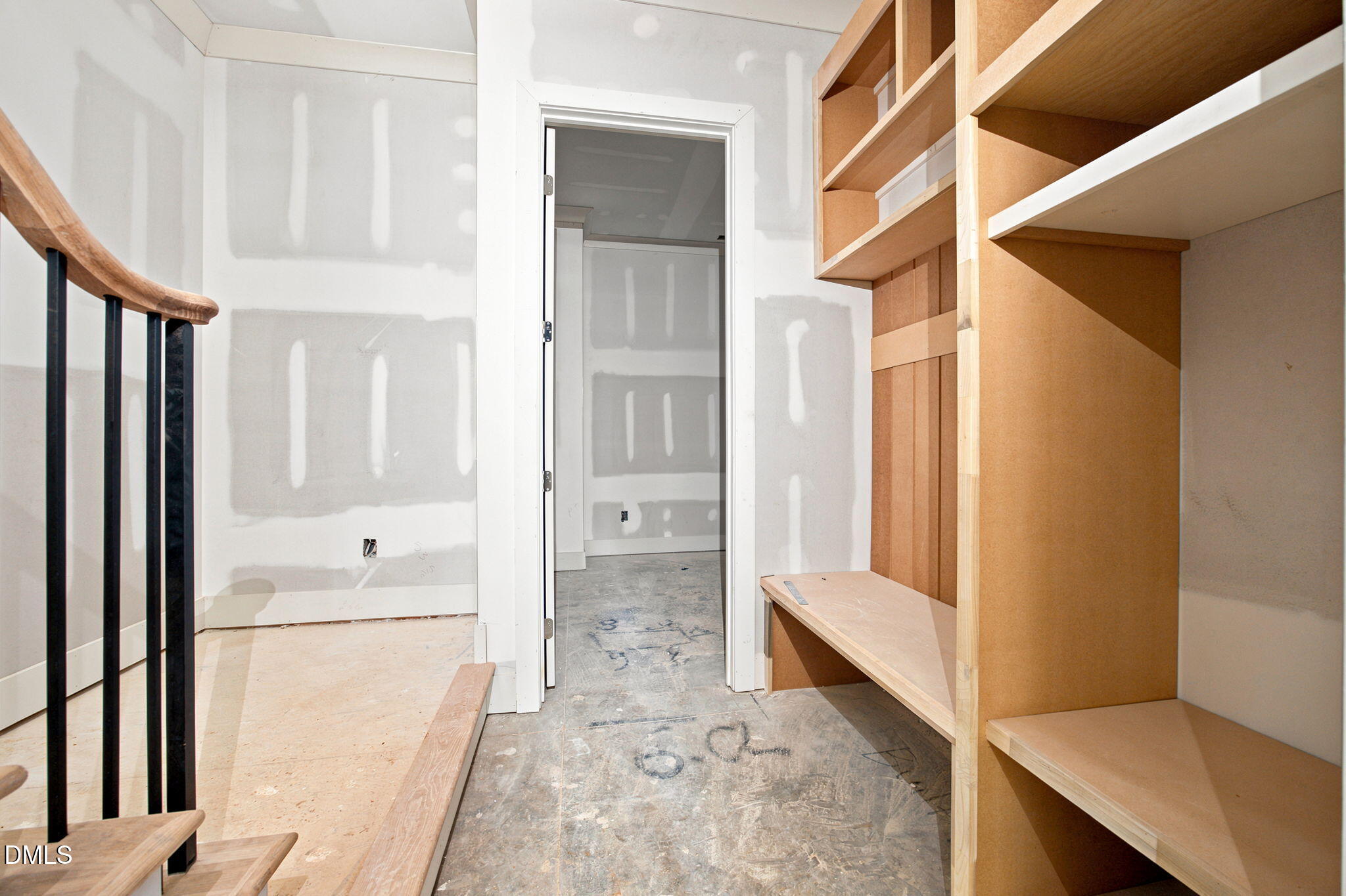 main property photo 14