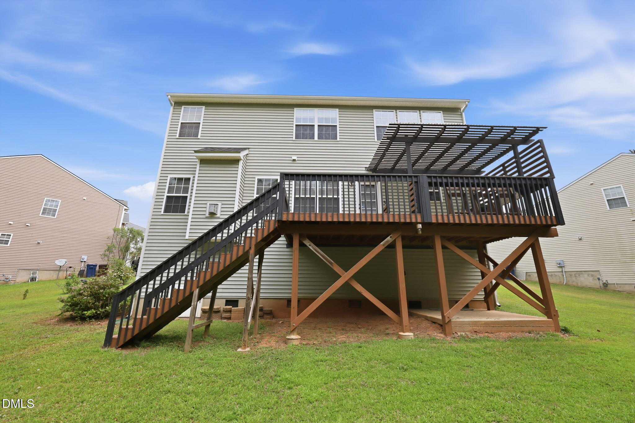 main property photo 22