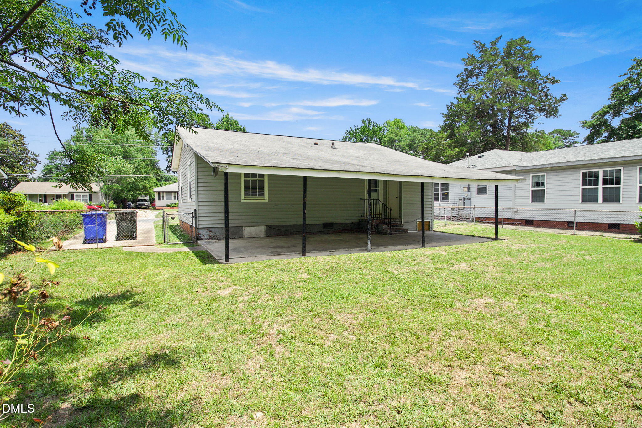 main property photo 19