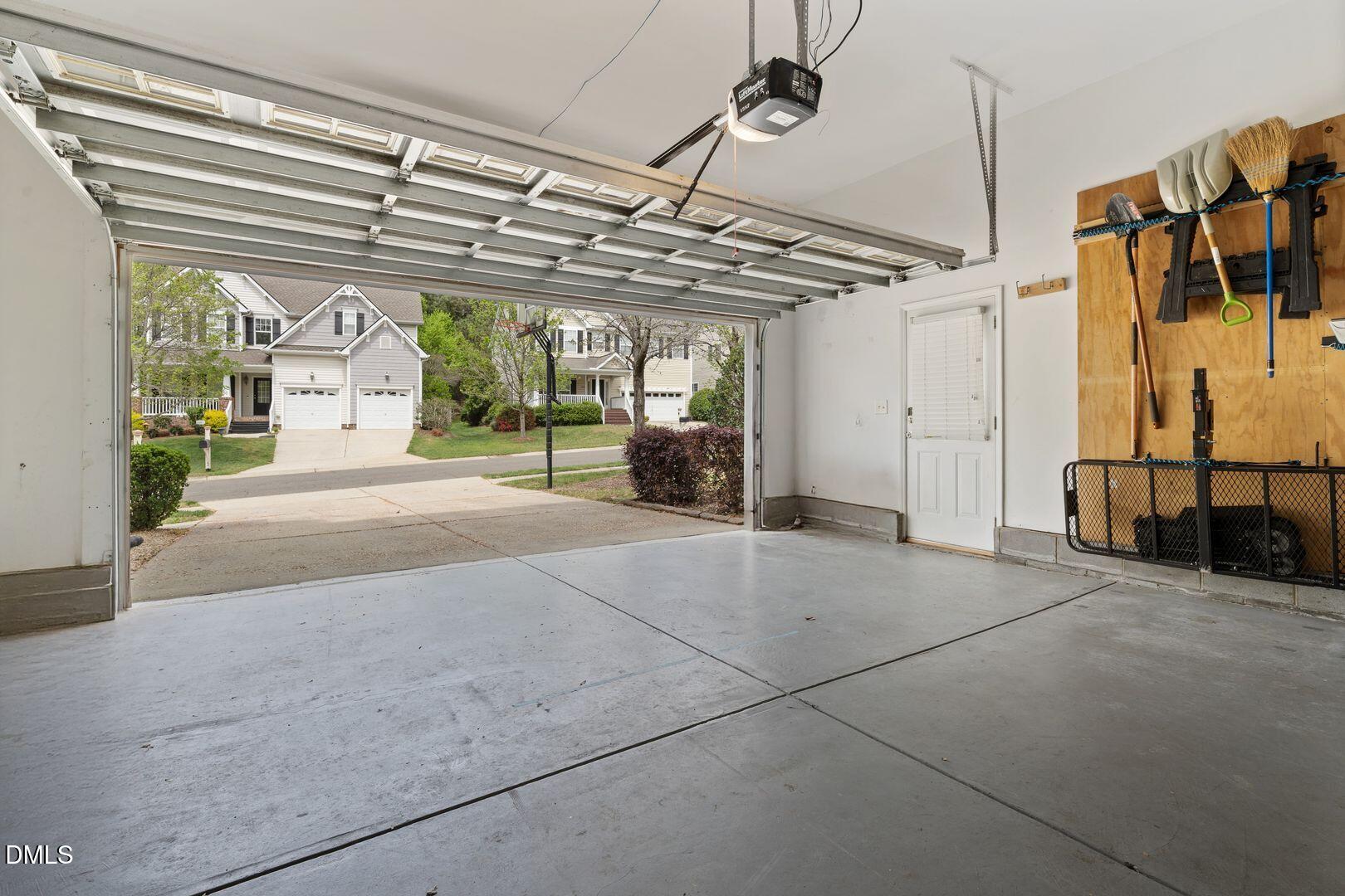 main property photo 19