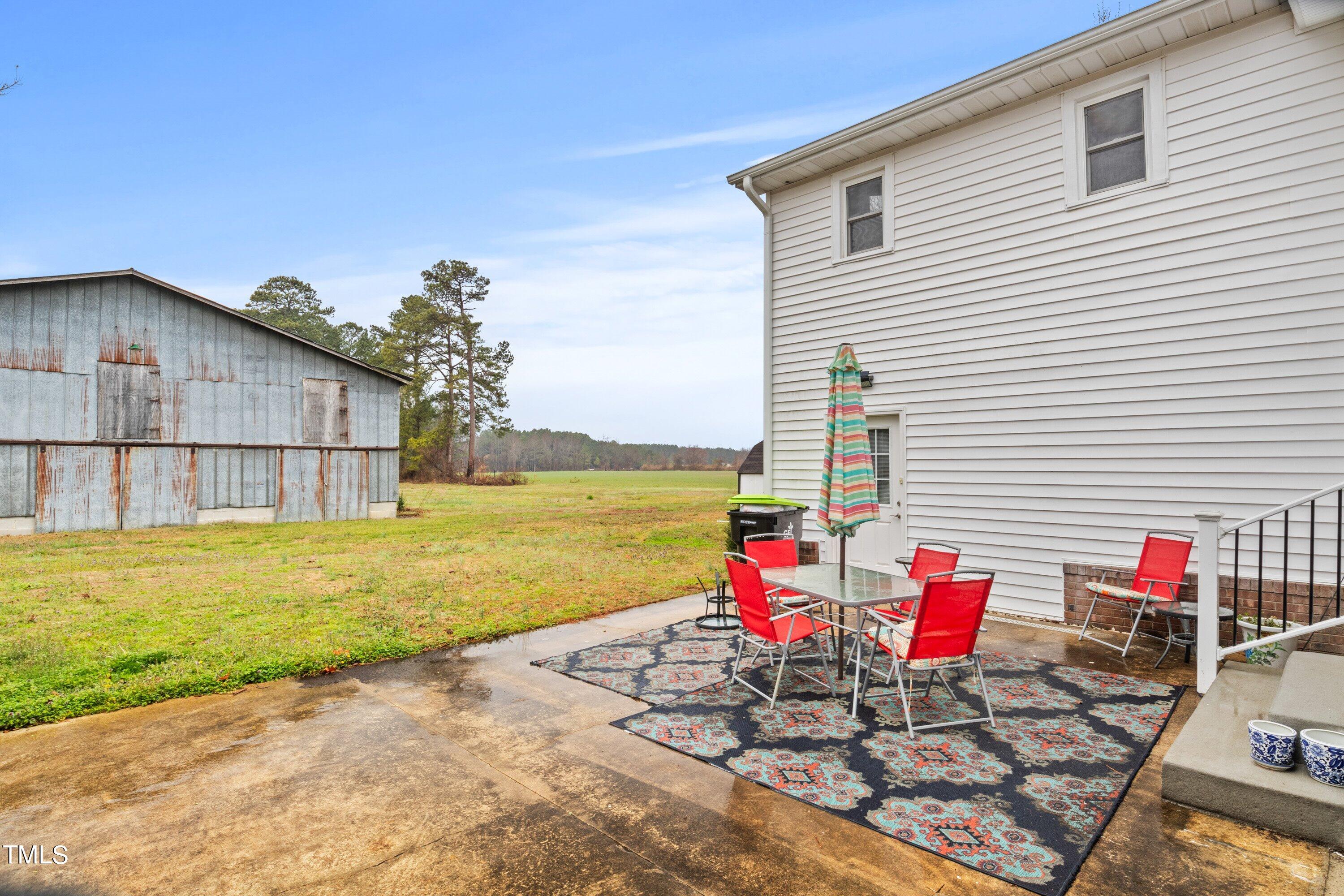 main property photo 33