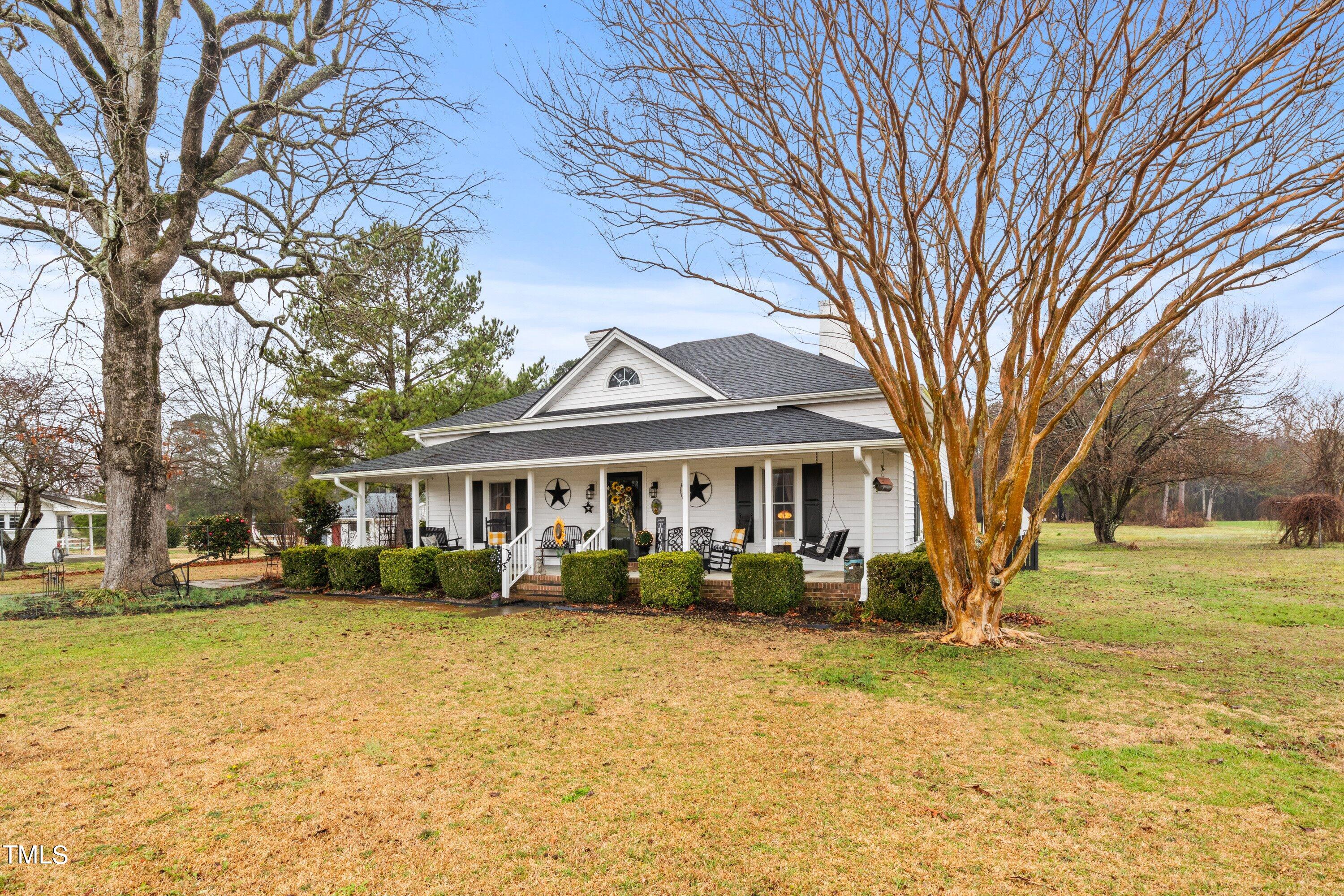 main property photo 40