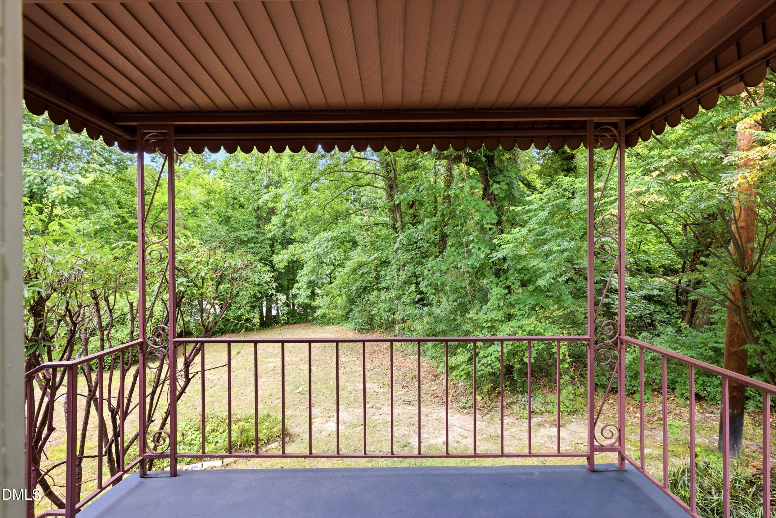 main property photo 29