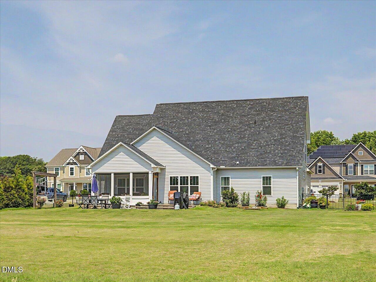 main property photo 79