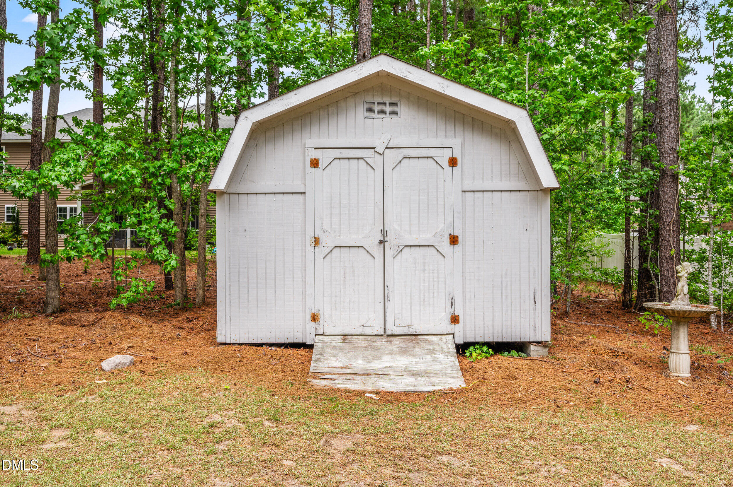 main property photo 39