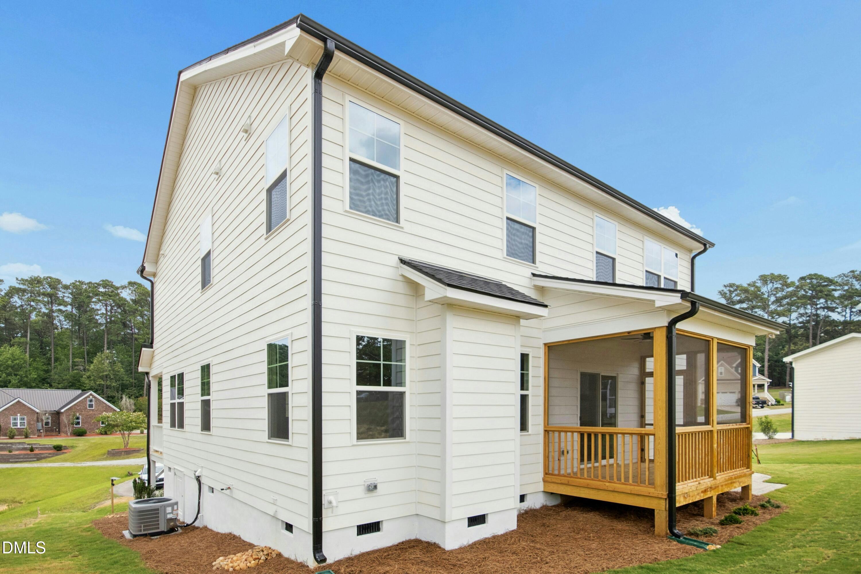 main property photo 30