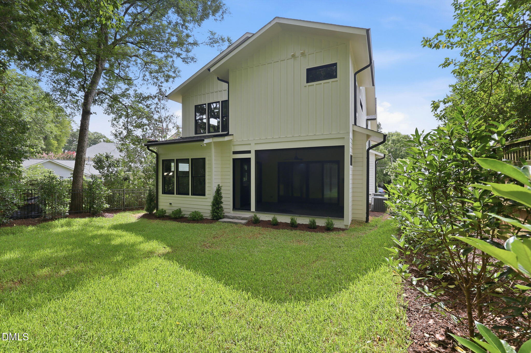 main property photo 60