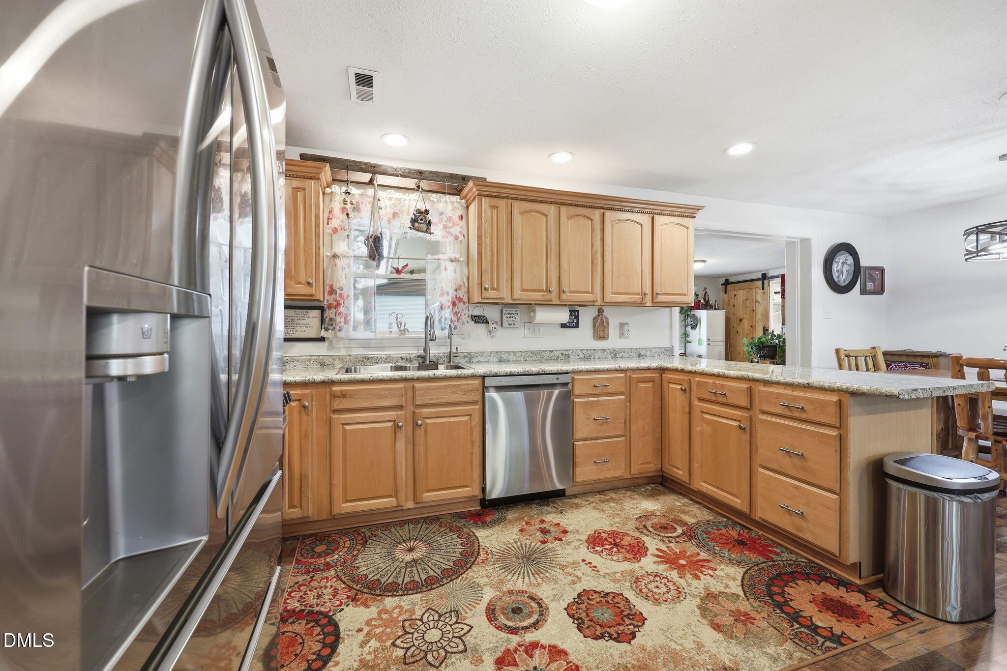main property photo 12