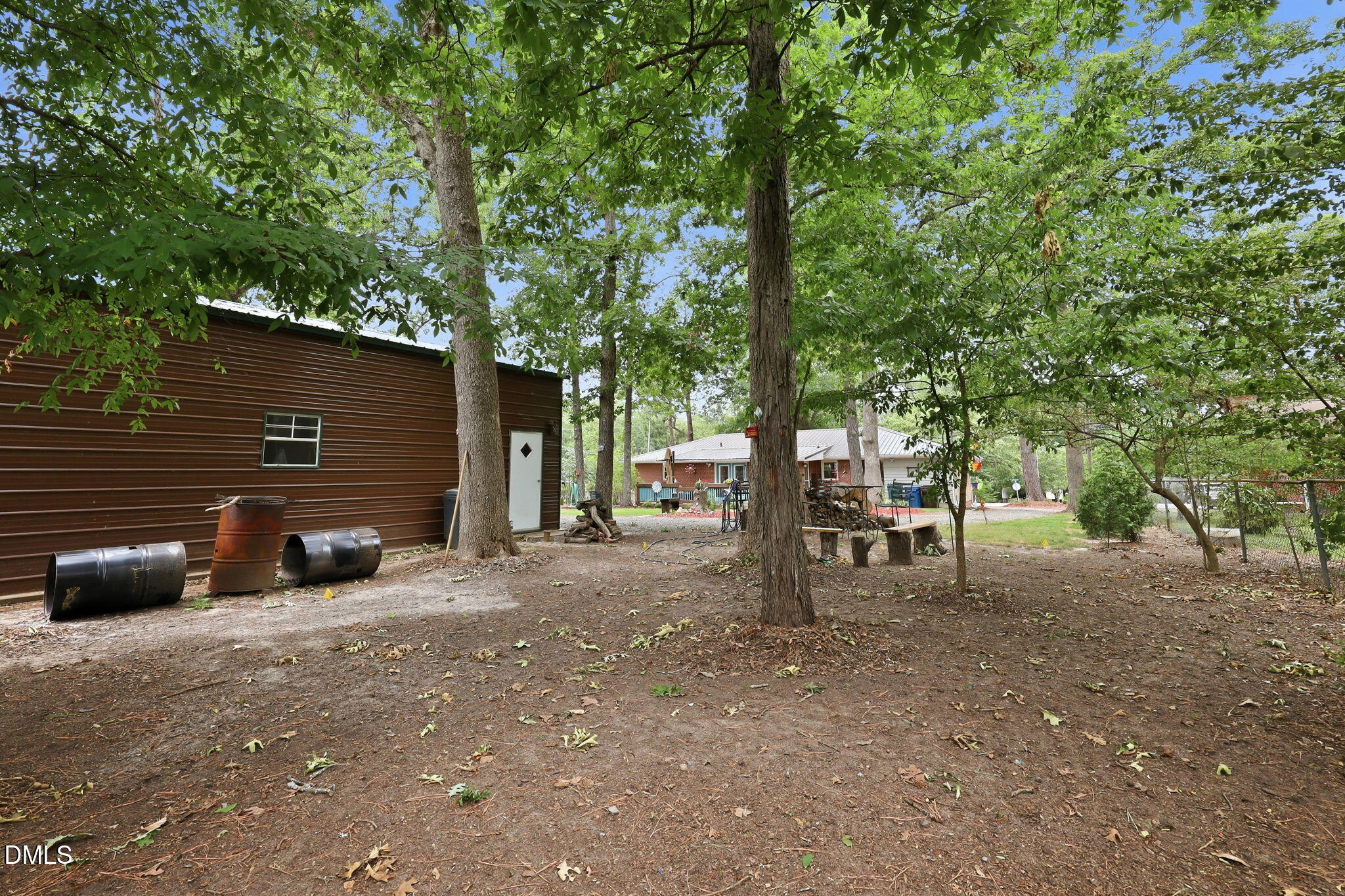 main property photo 30