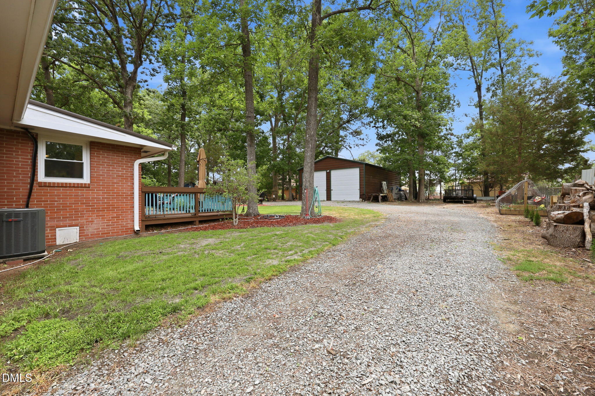 main property photo 31
