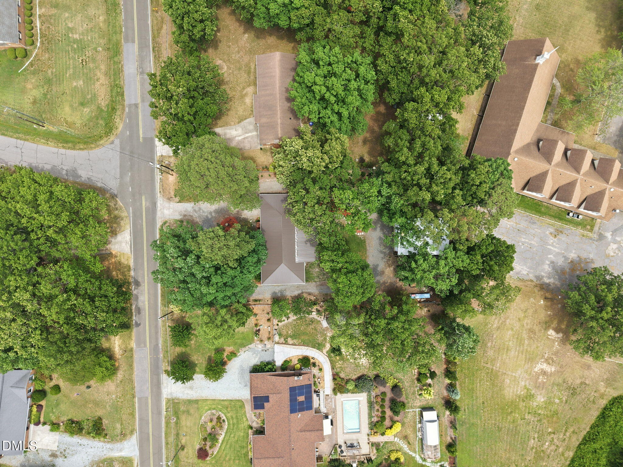 main property photo 38