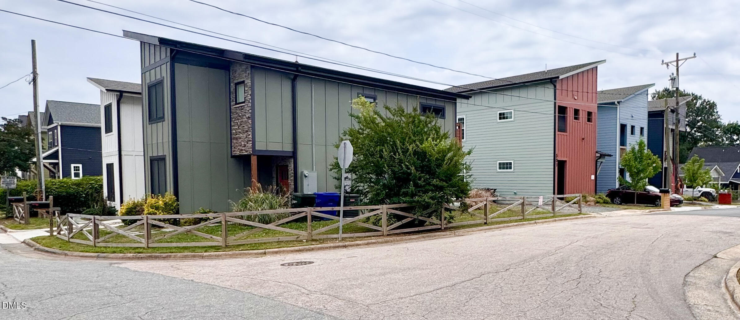 main property photo 9