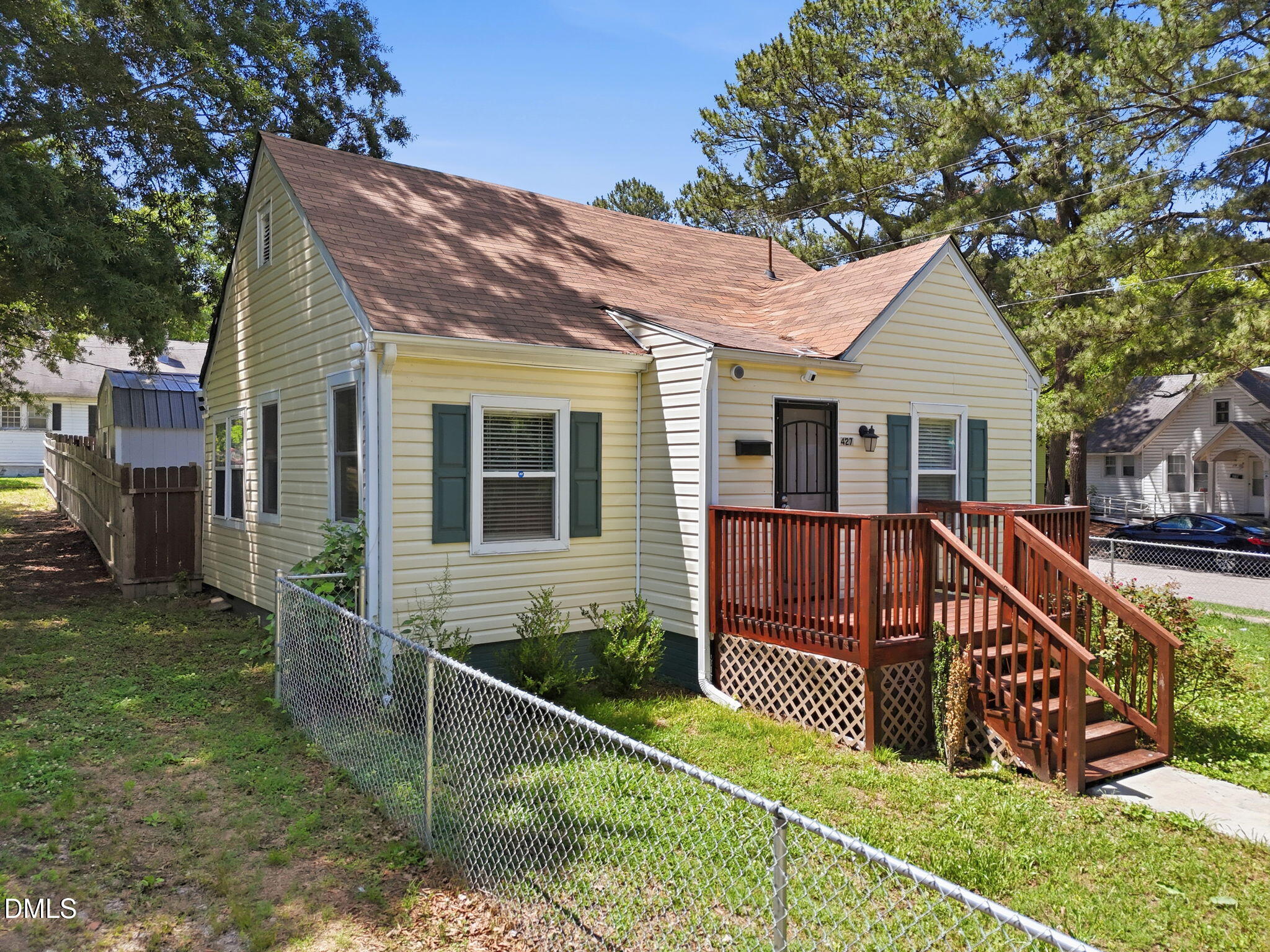 main property photo 14