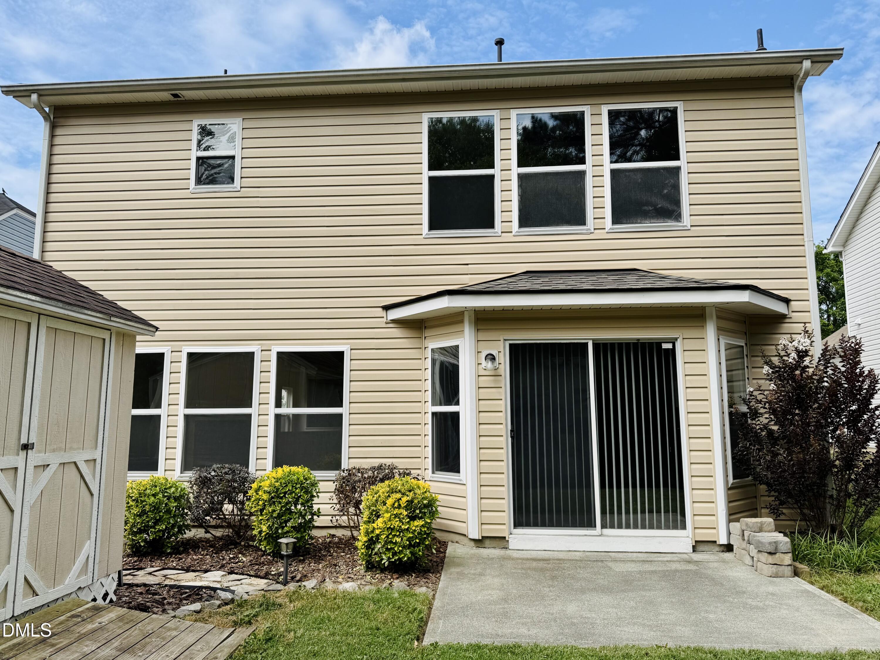main property photo 25