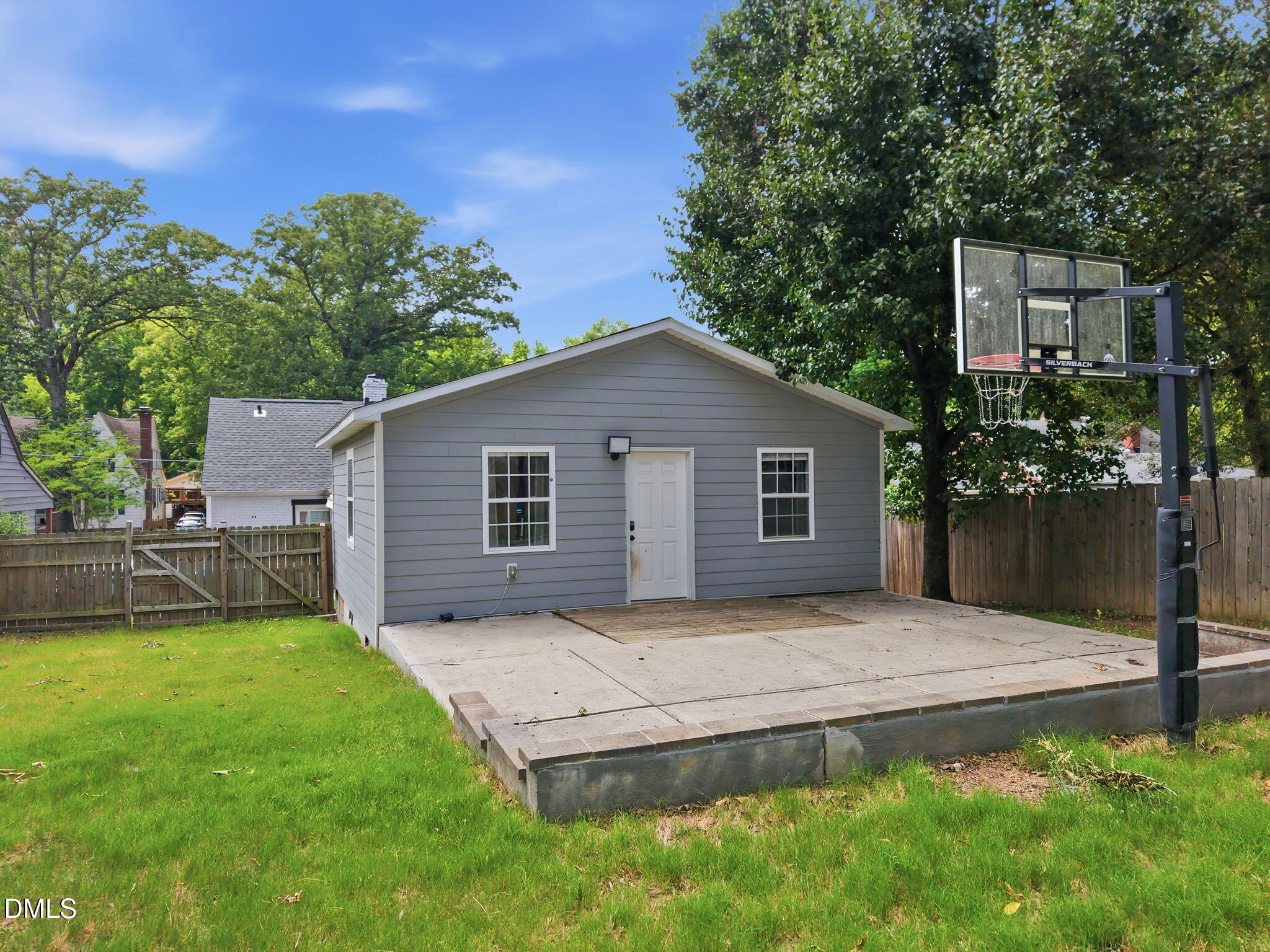 main property photo 15