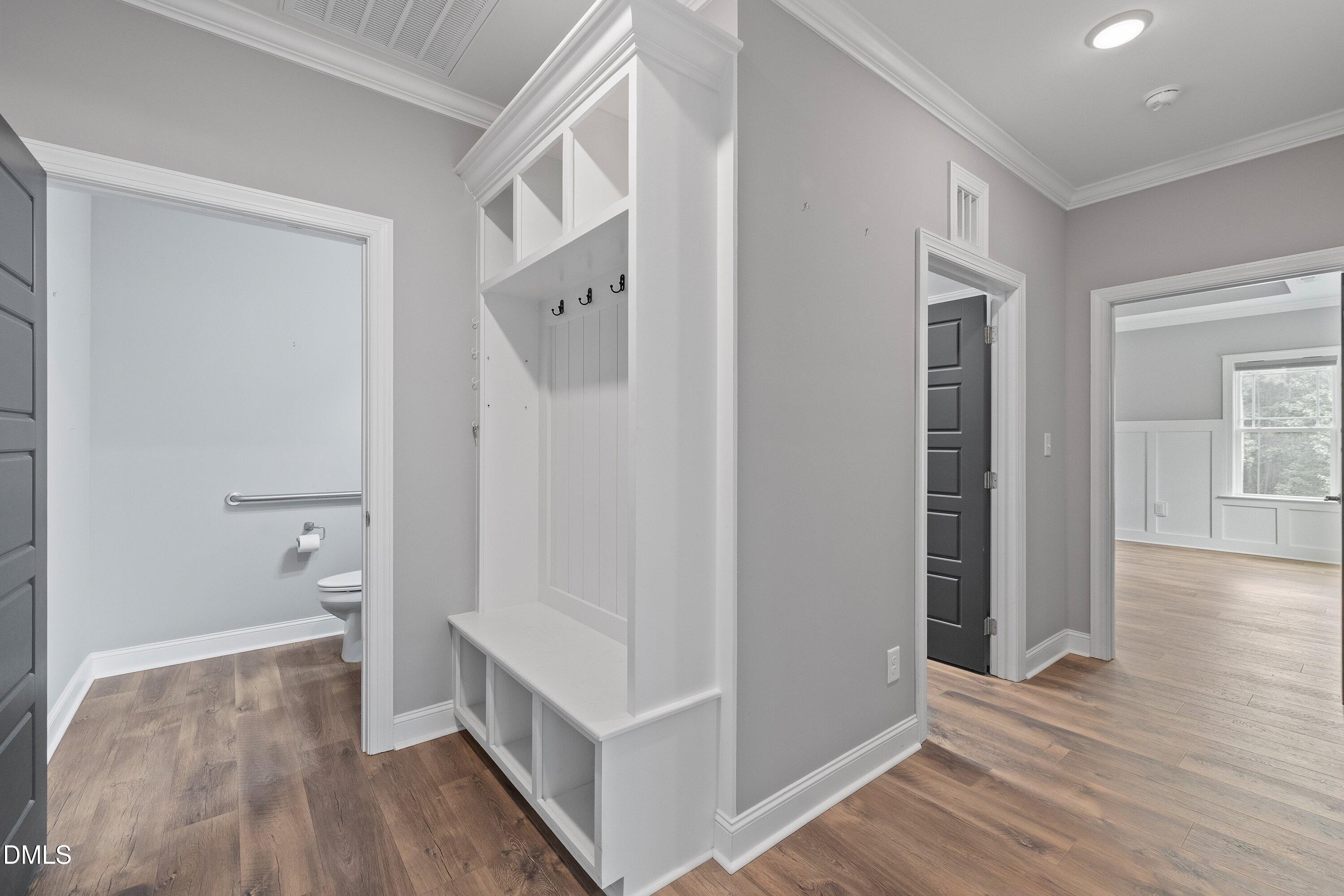 main property photo 33