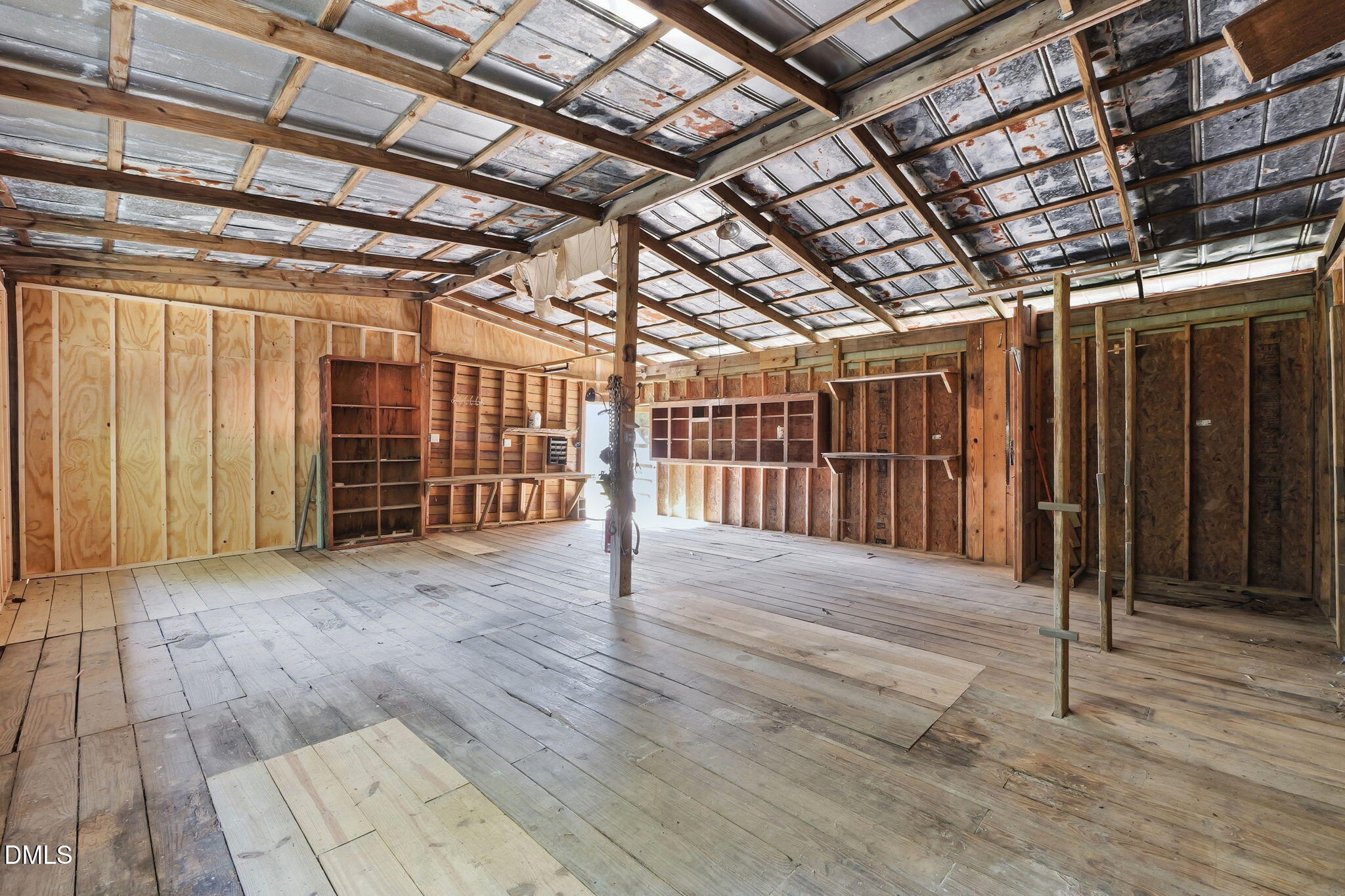 main property photo 10