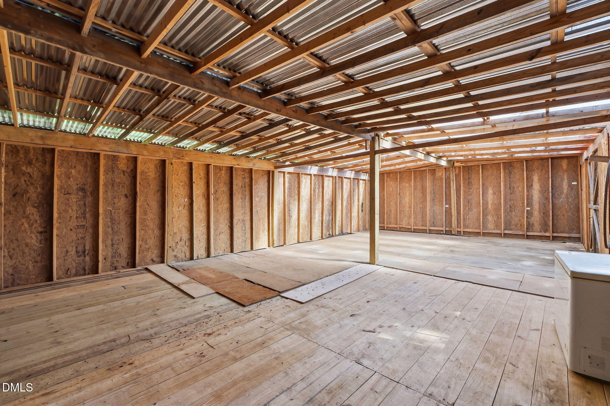main property photo 15
