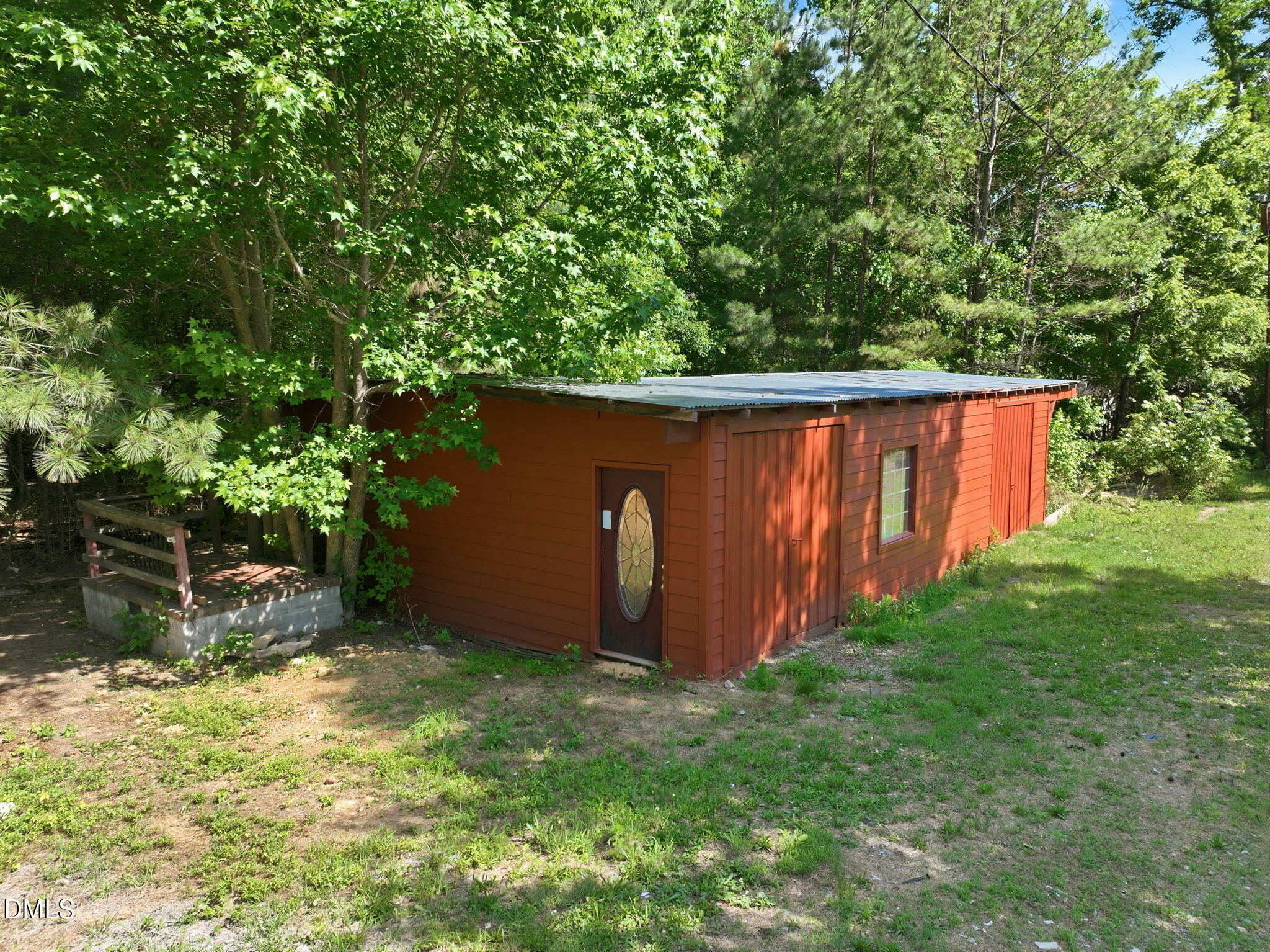 main property photo 25