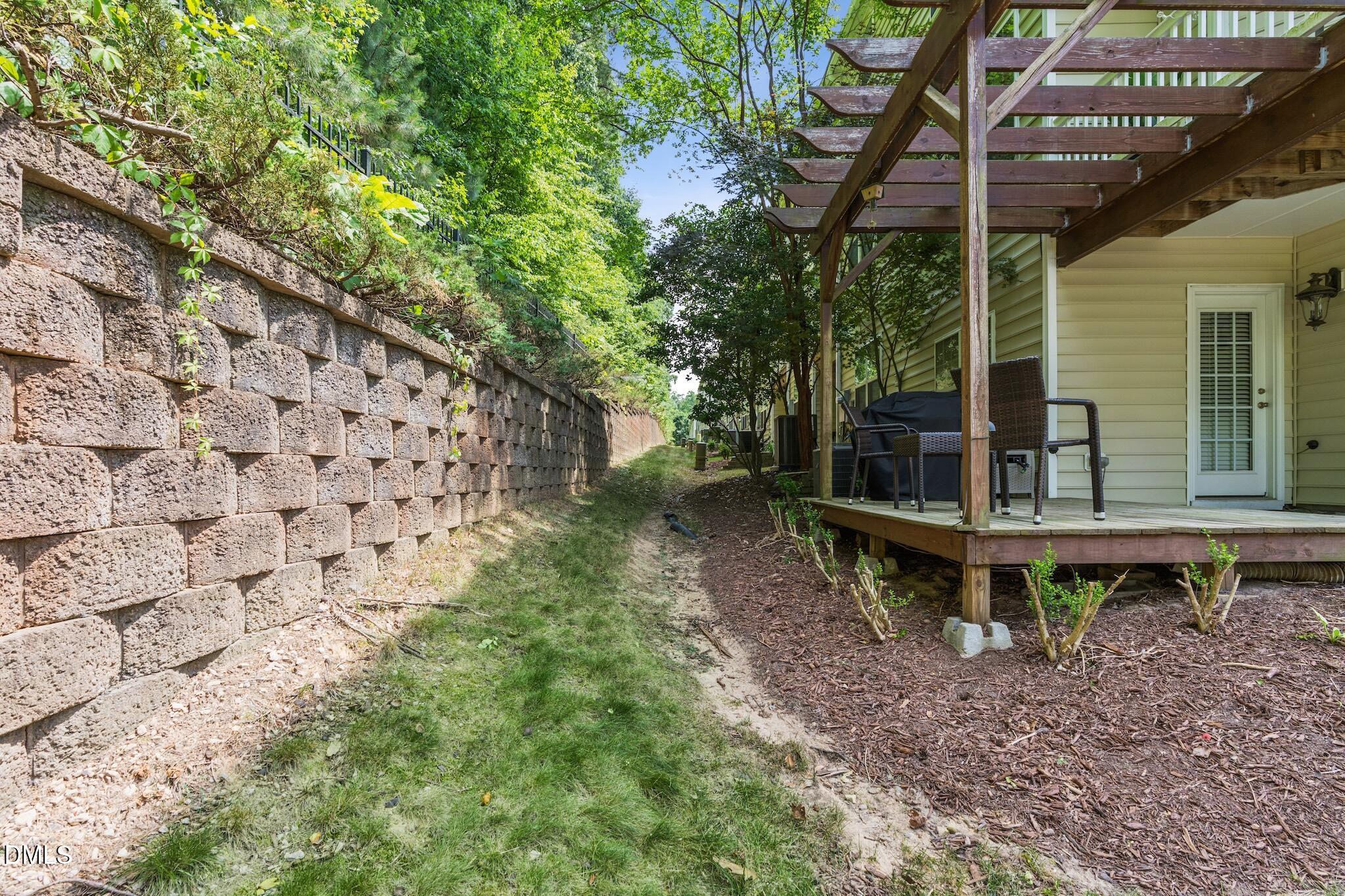 main property photo 37