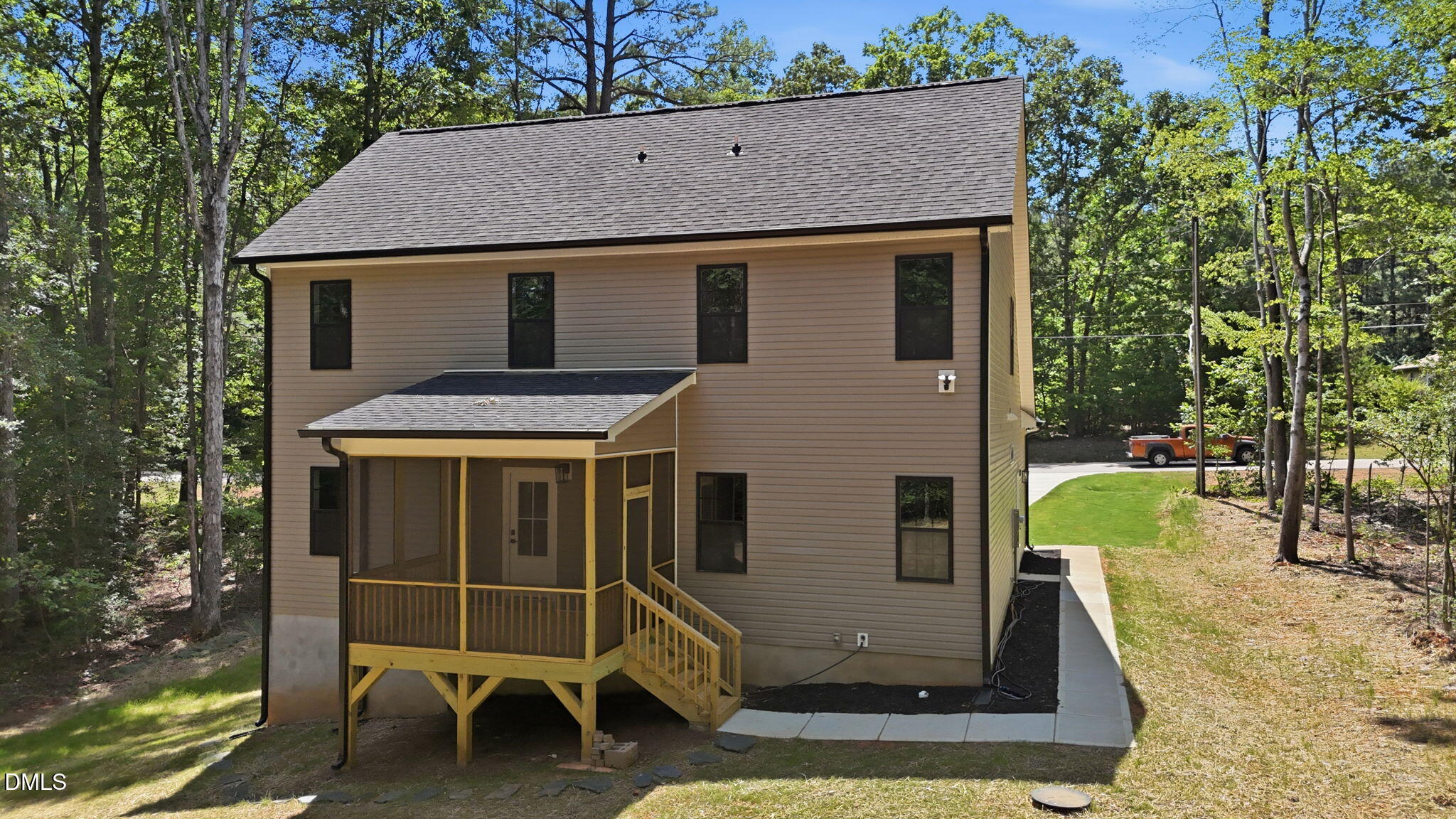 main property photo 33