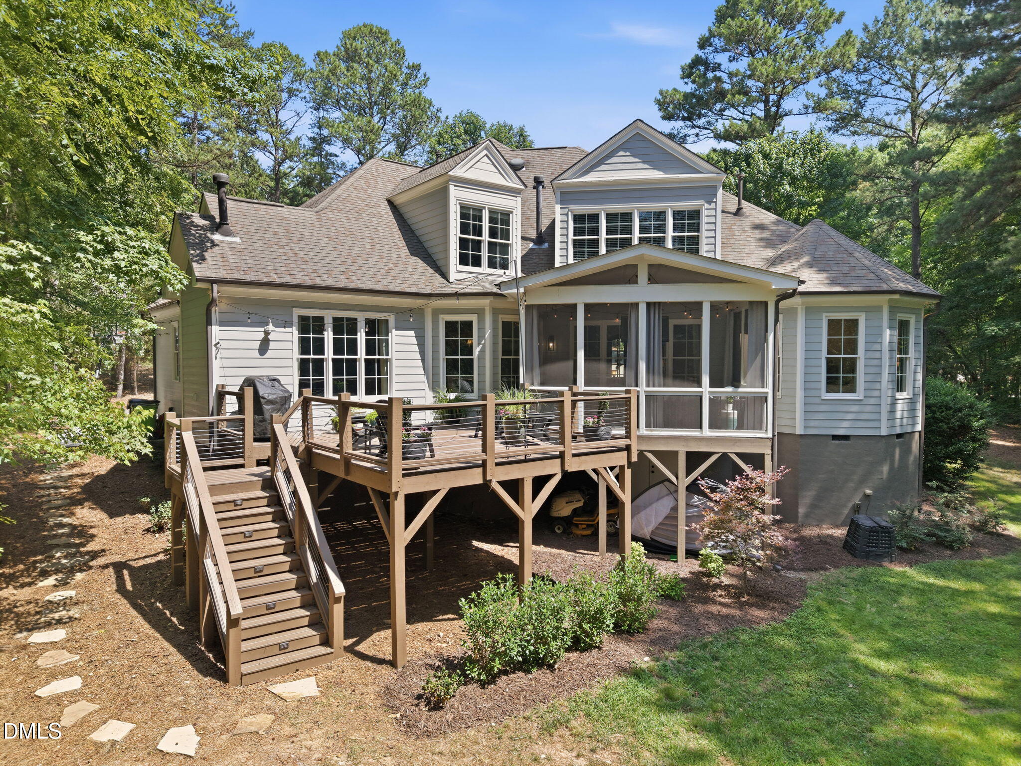 main property photo 40