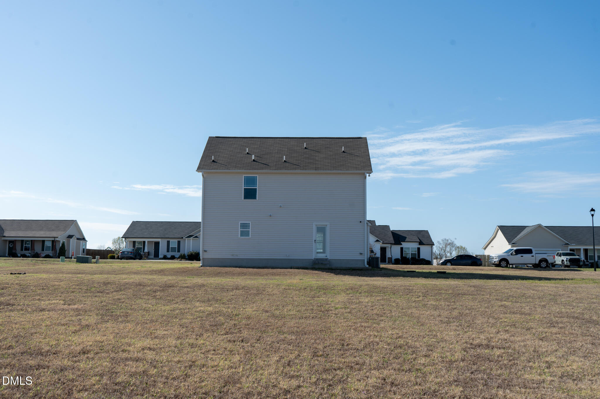 main property photo 20