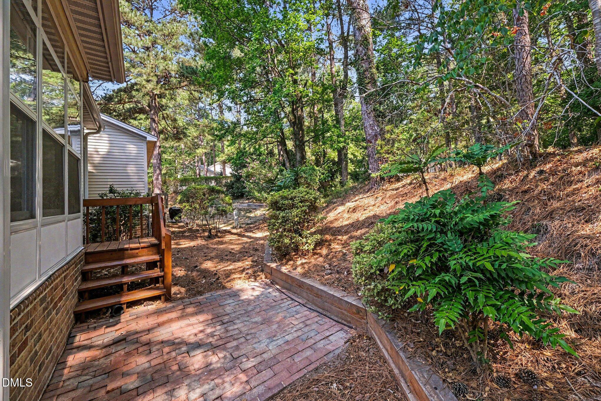 main property photo 29