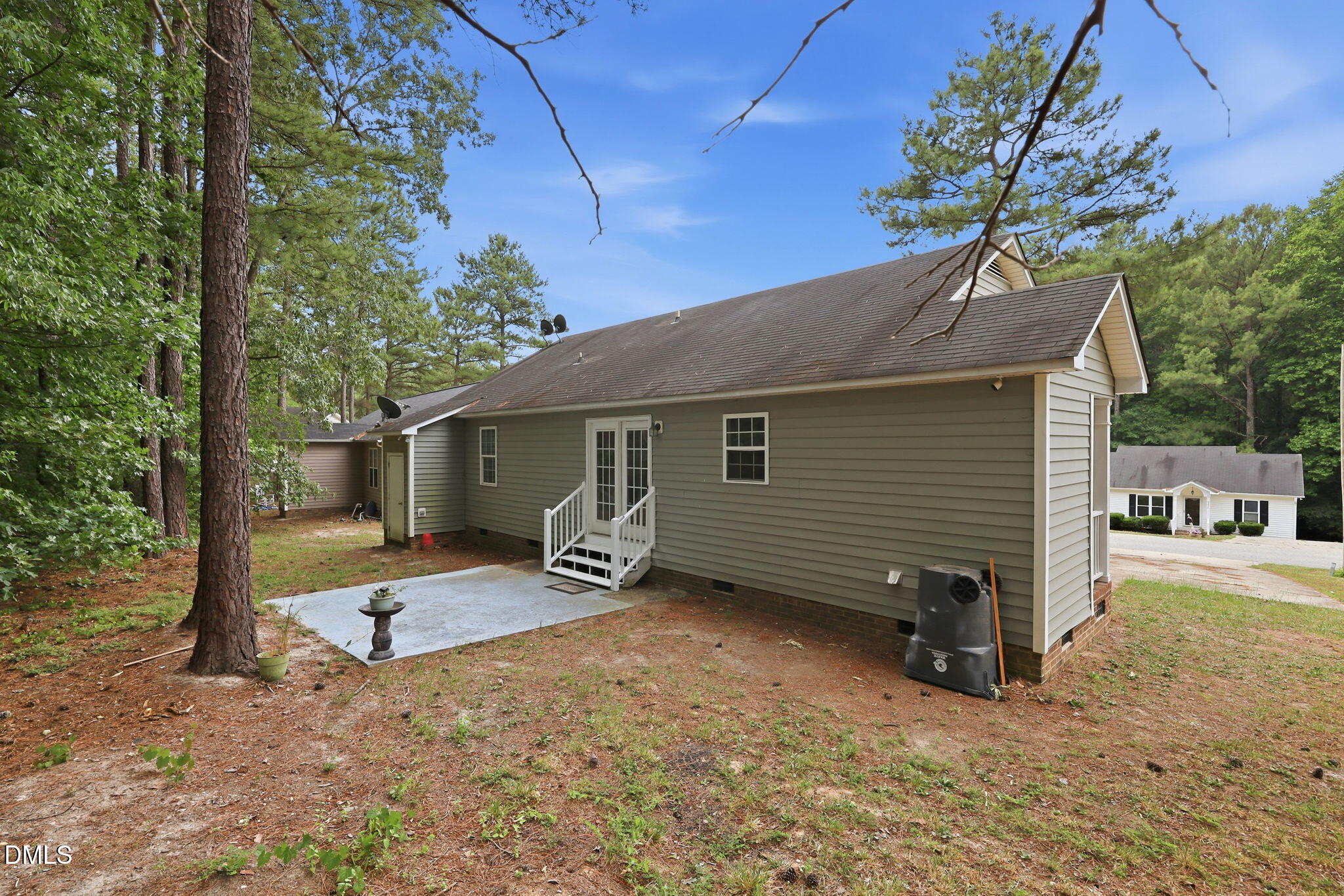 main property photo 25
