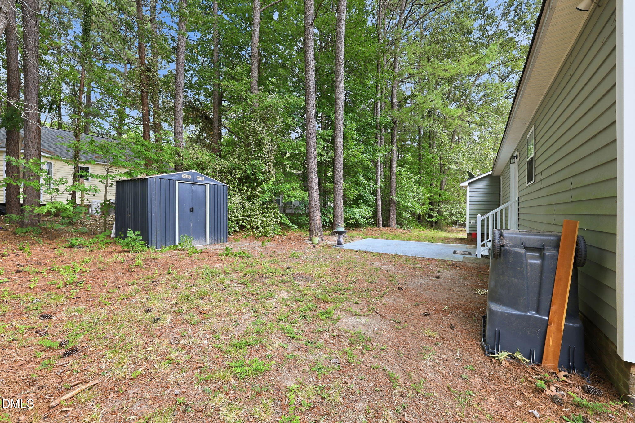 main property photo 28