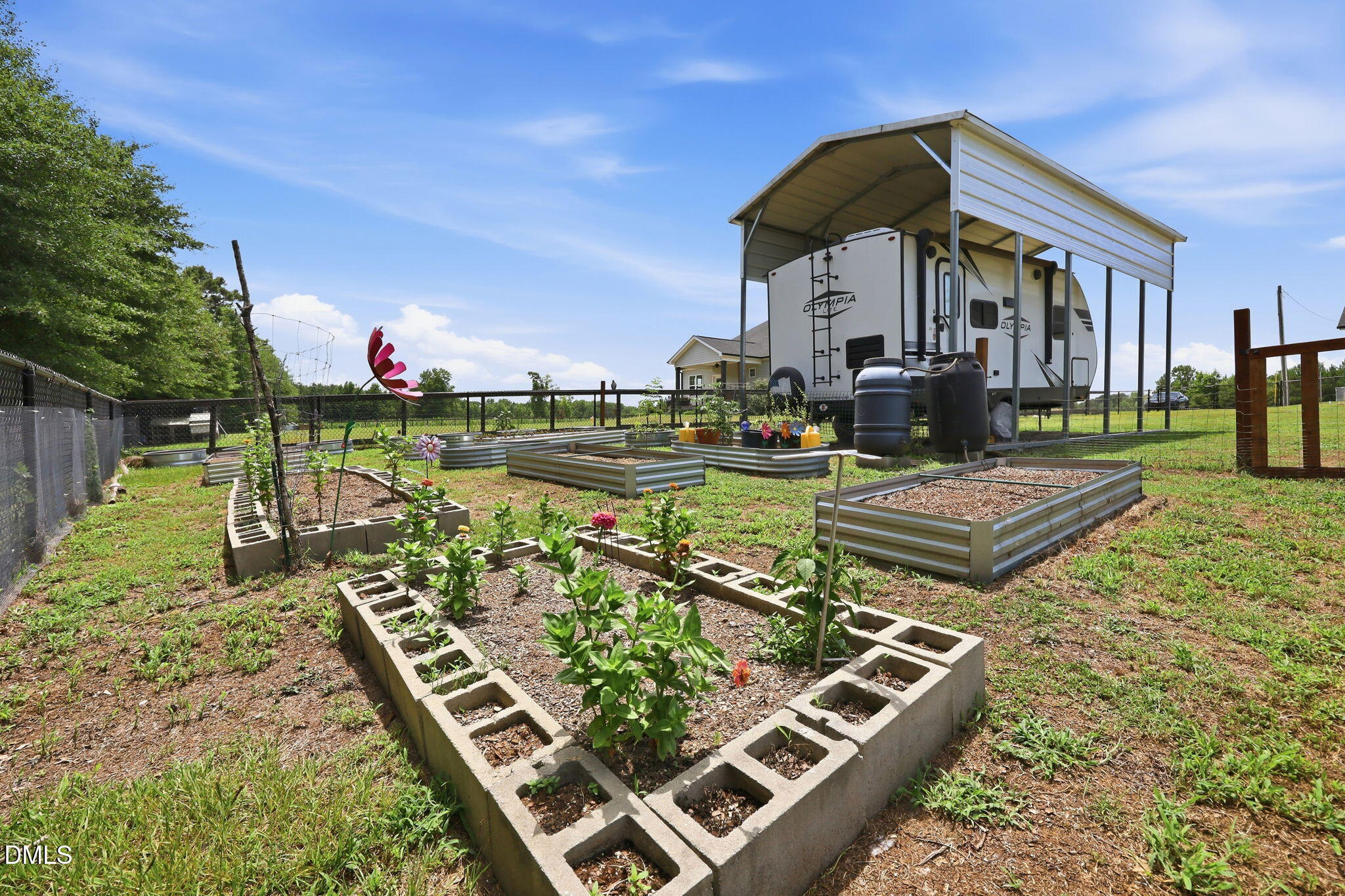 main property photo 48