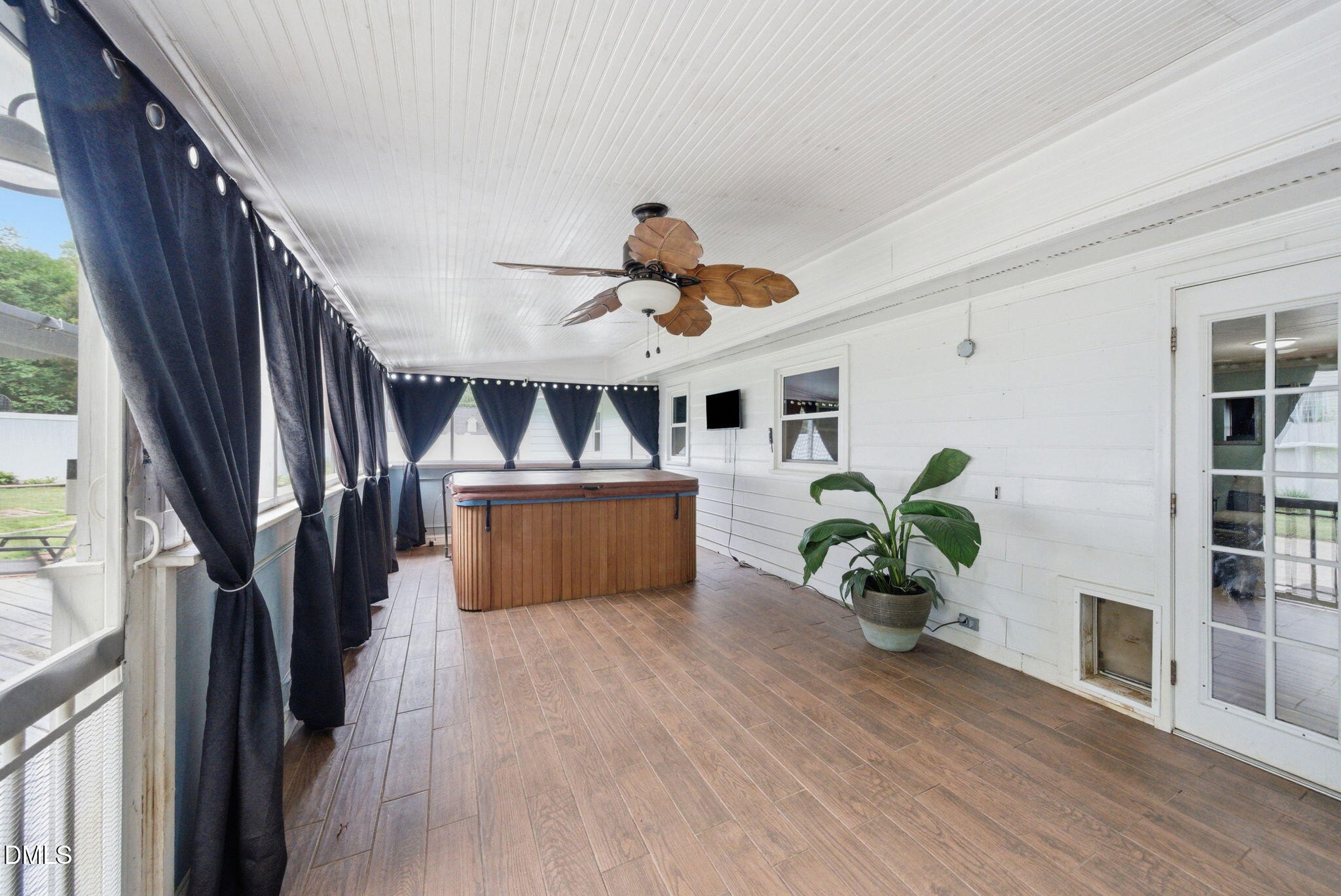 main property photo 35