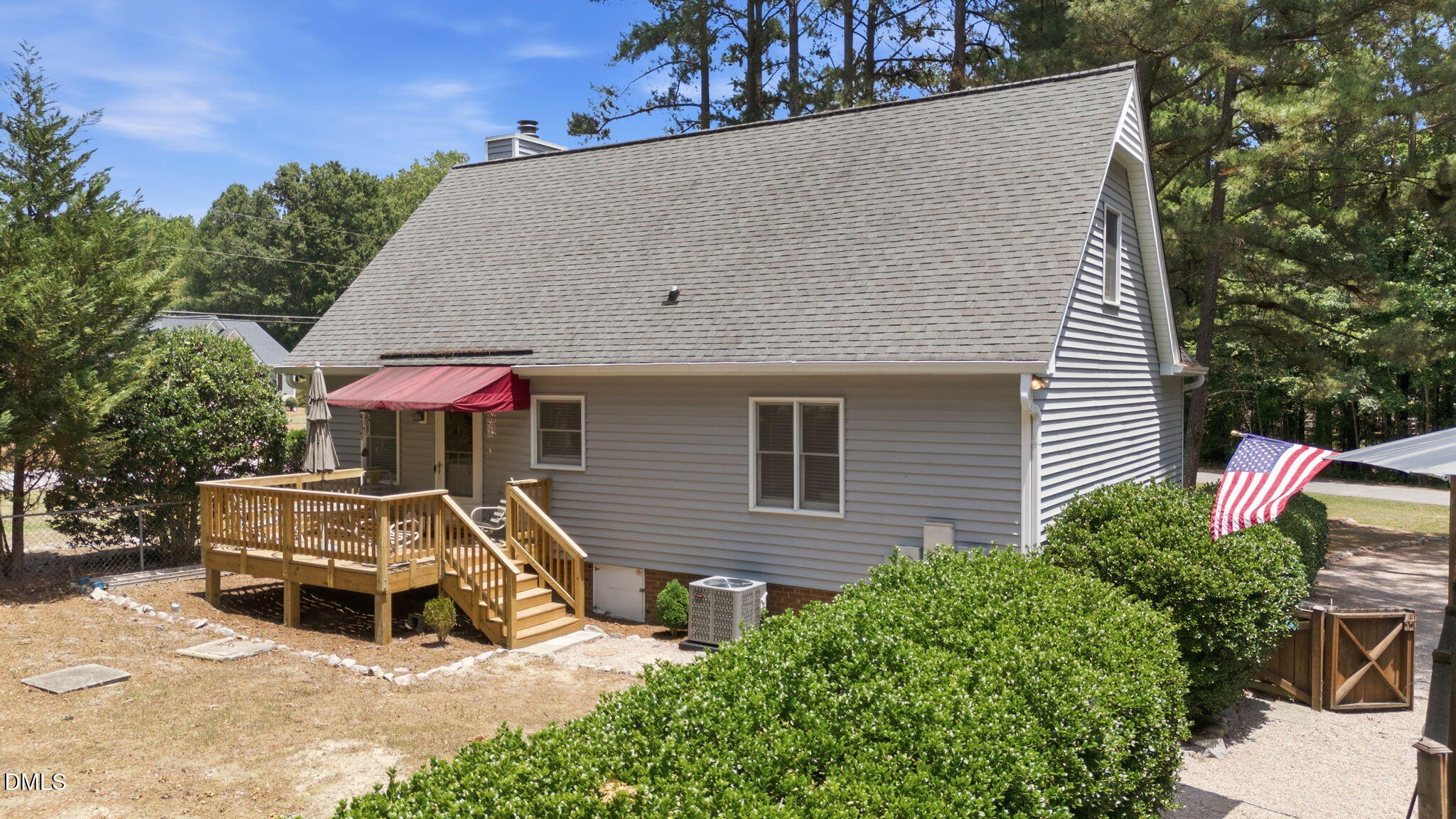 main property photo 25